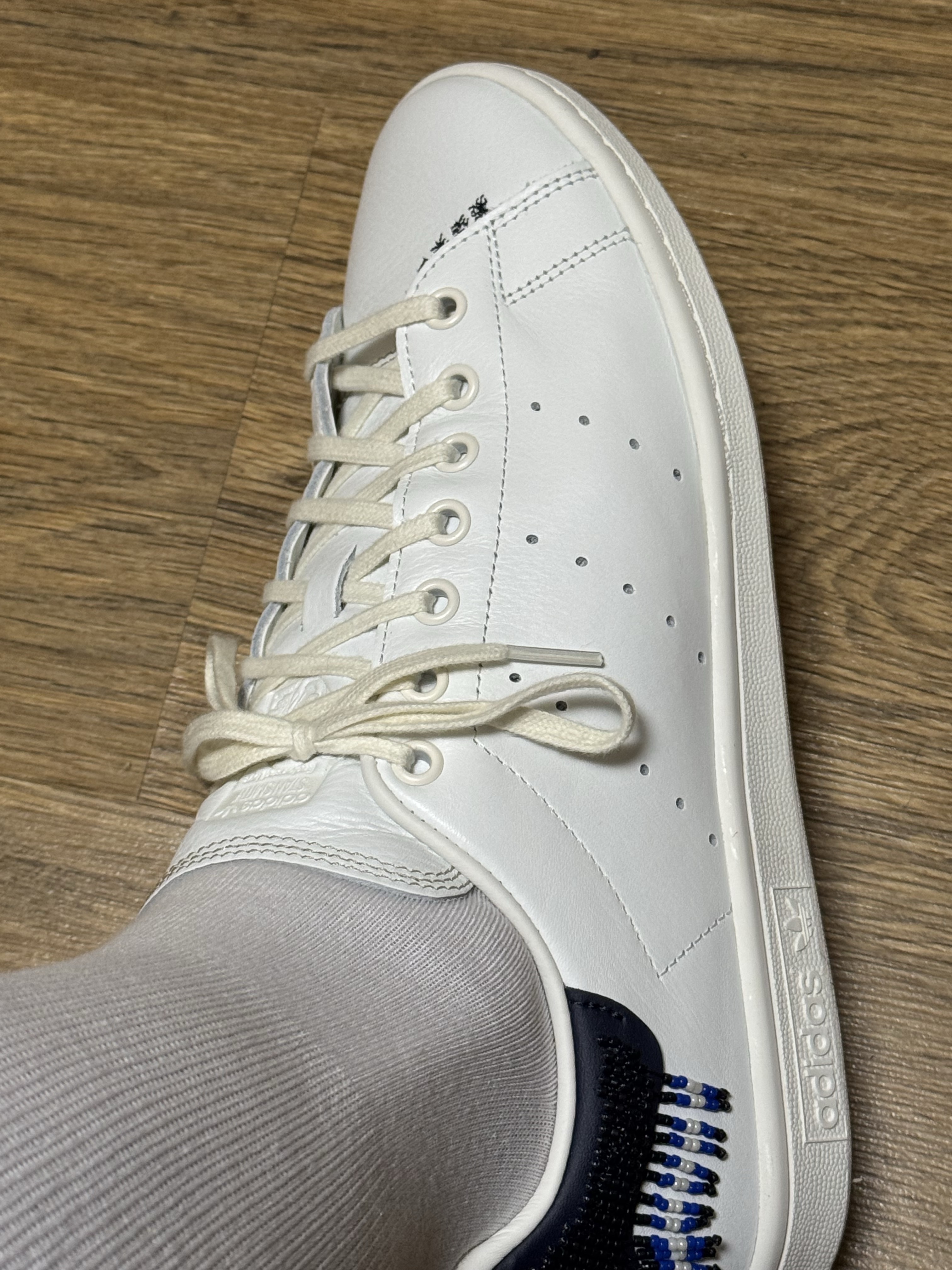 Adidas x Clot Stan Smith Cloud White Night Navy 착용 스타일 - 6