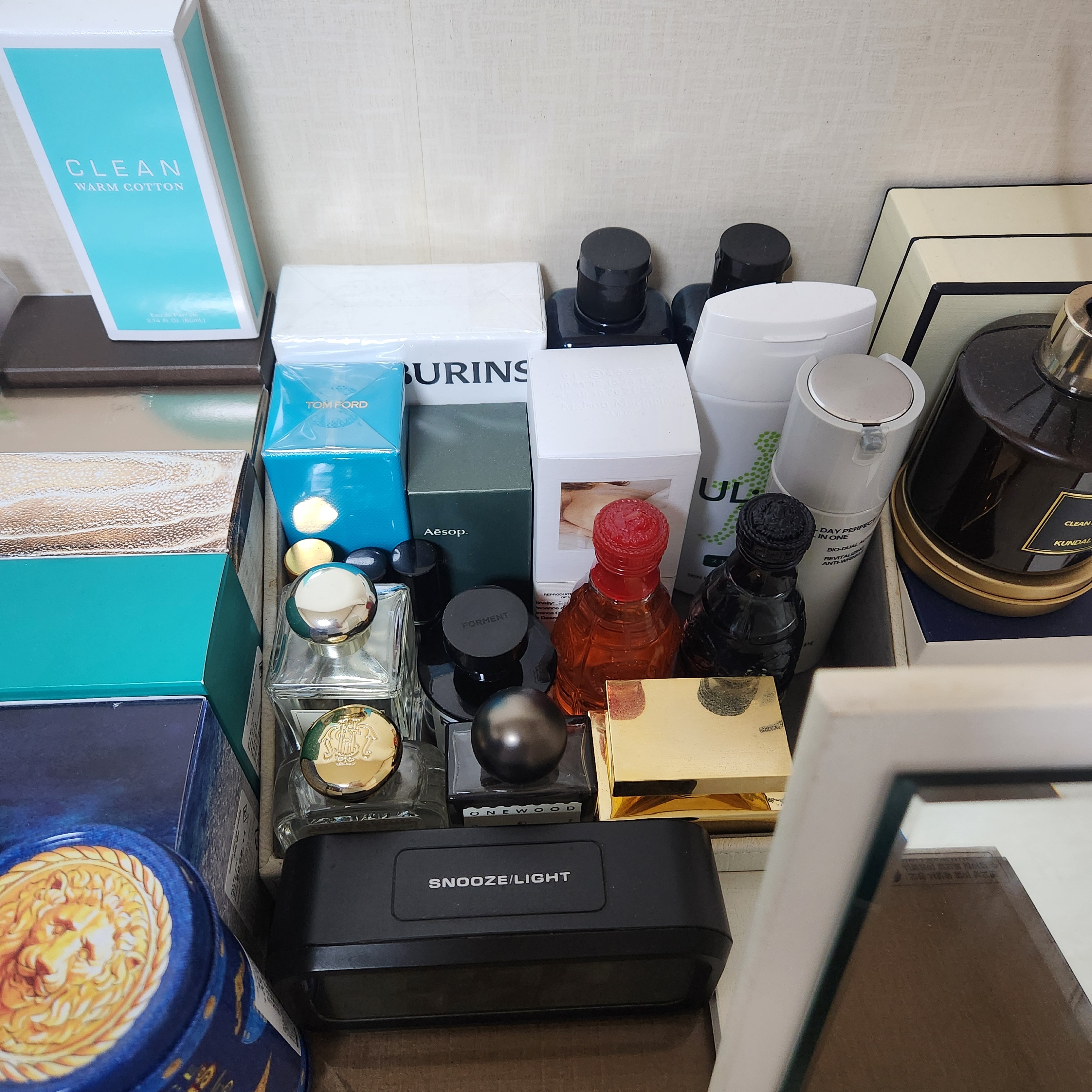 Tom Ford Neroli Portofino Eau De Parfum 50ml, Santa Maria Novella Fresia Eau de Cologne 50ml 착용 스타일