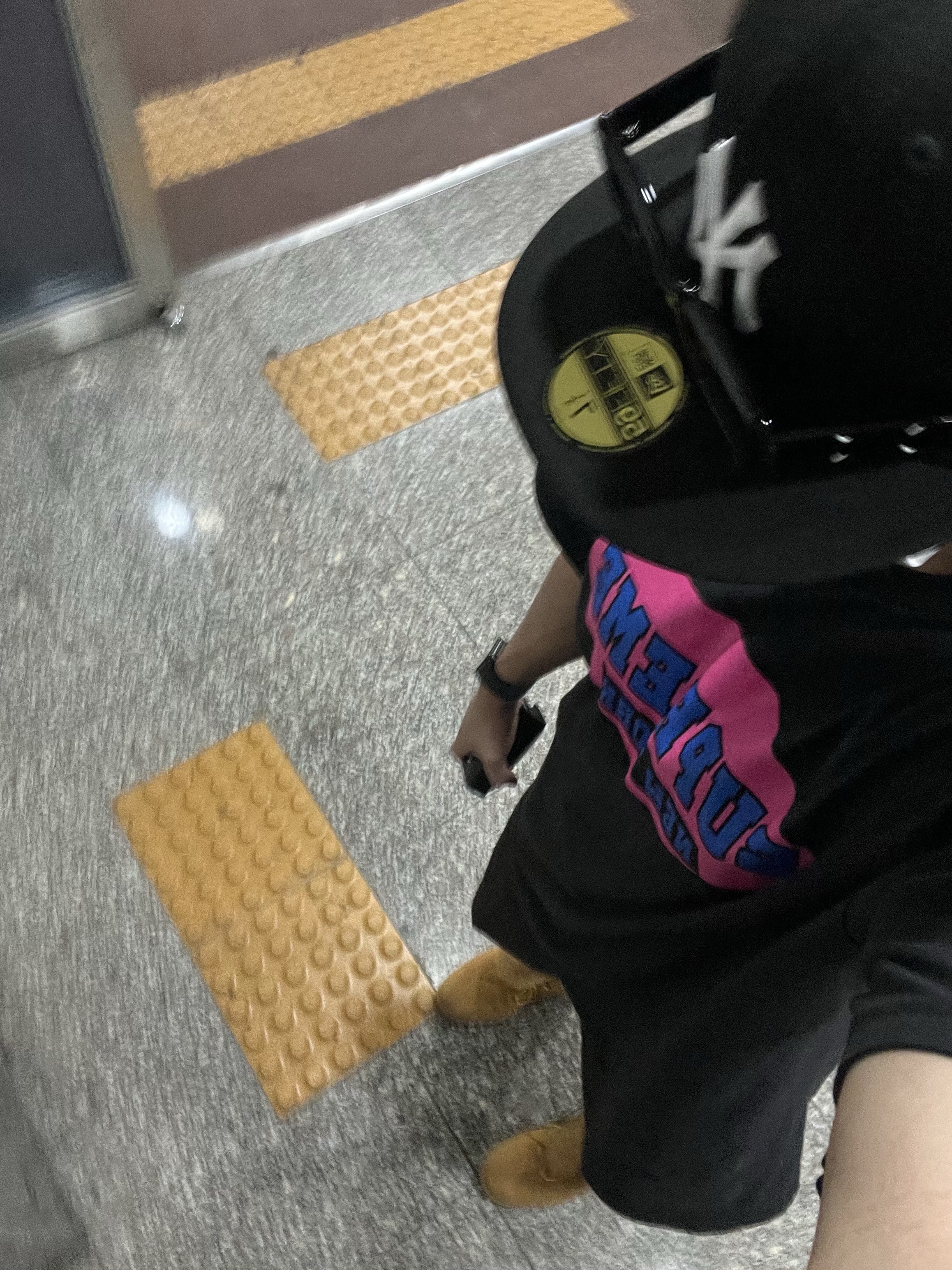 Gentle Monster x Maison Margiela MM207 Black Gray, New Era 59Fifty MLB Authentic New York Yankees Game Navy 착용 스타일
