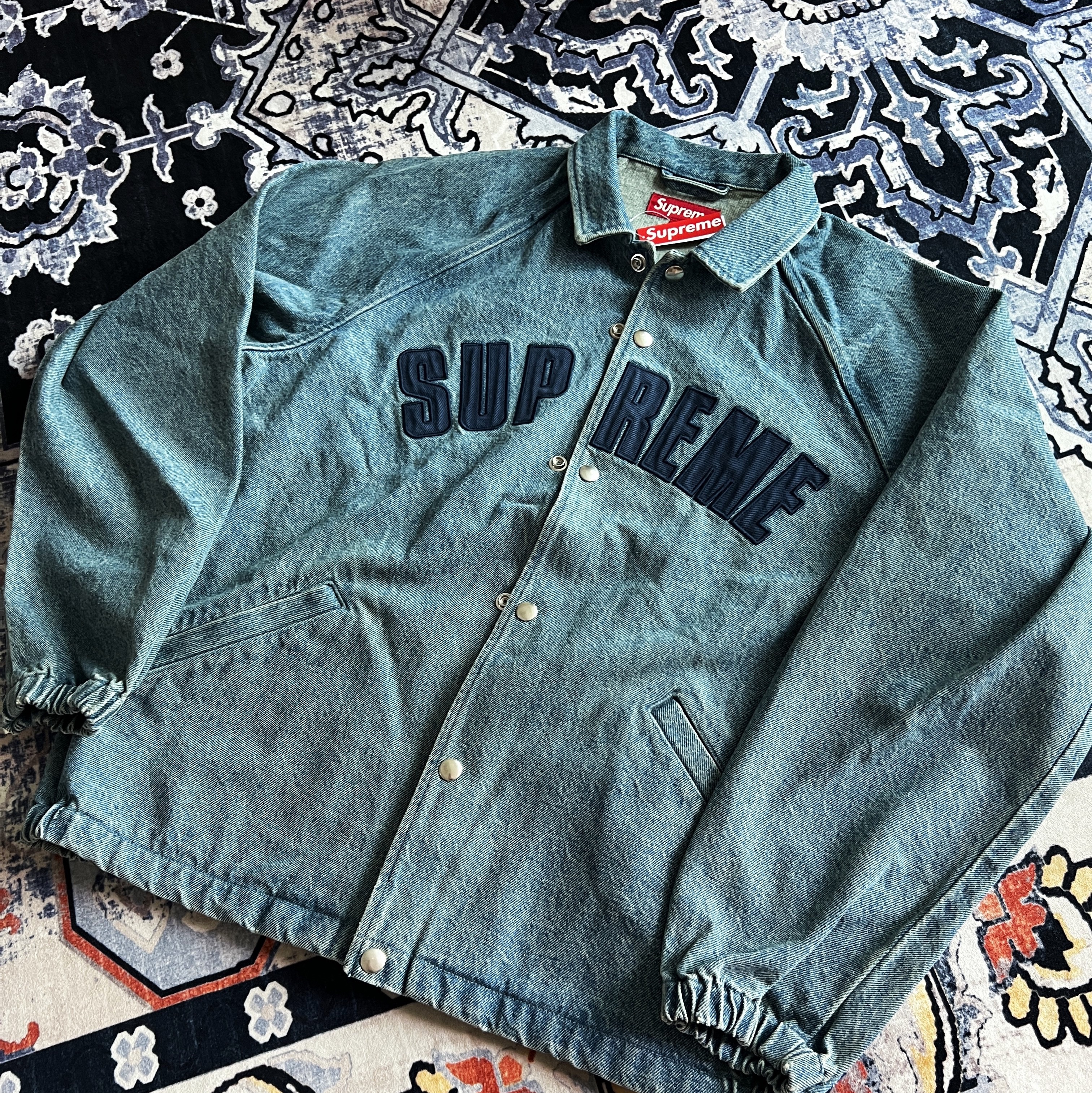 Supreme Arc Denim Coaches Jacket Washed Indigo - 25SS 착용 스타일