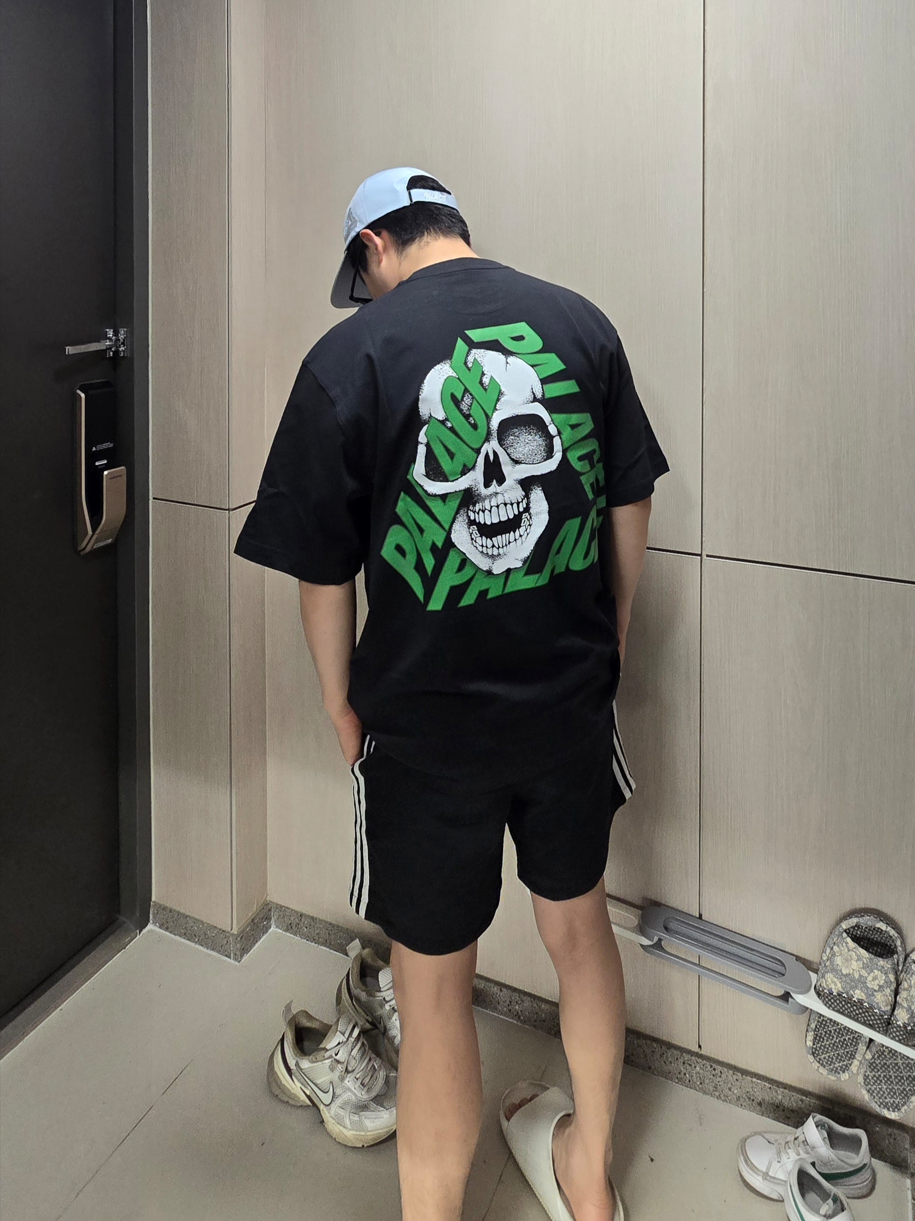Palace P3 Skull T-Shirt Black - 25SS 착용 스타일 - 2