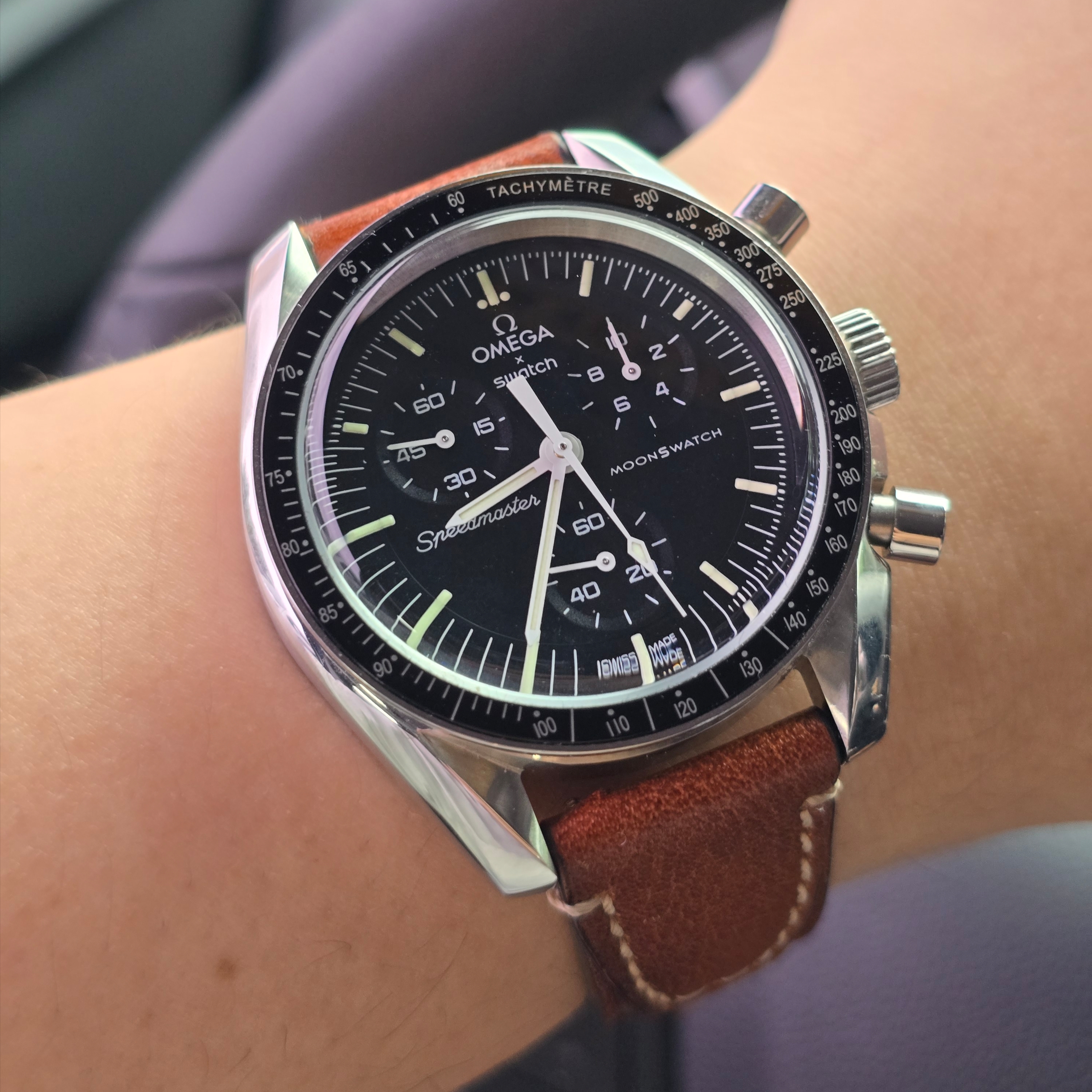 Swatch x Omega Bioceramic MoonSwatch Mission To The Moon 착용 스타일