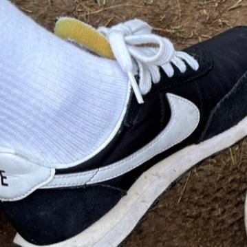 Nike Waffle Trainer 2 Black White 착용 스타일