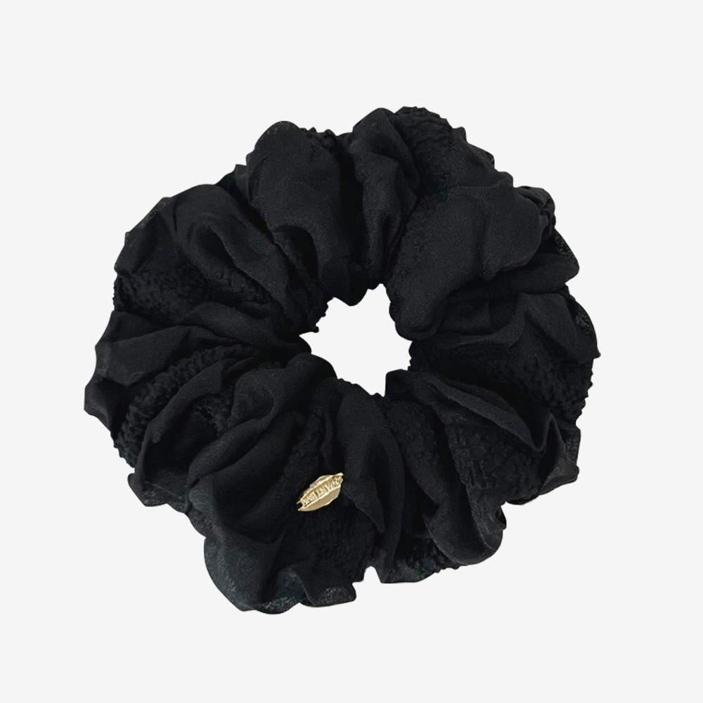 쿼터브 몽글 셔링 스크런치 - 블랙(QUARTEVV Mongle Shirring Scrunchie - Black)