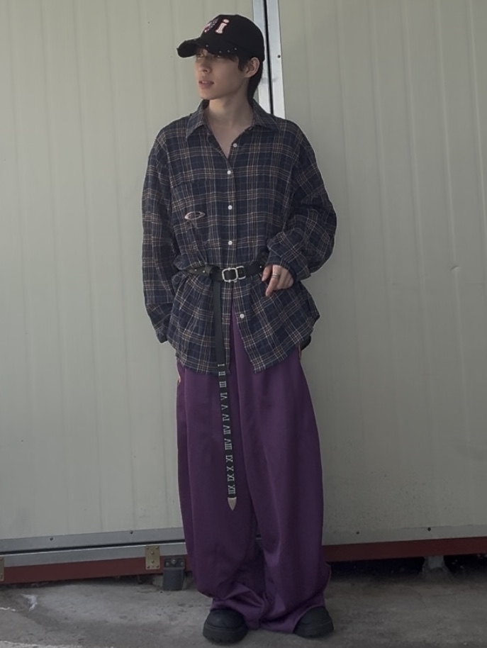 Needles H.D. Track Pants Poly Smooth Purple 착용 스타일 - 1