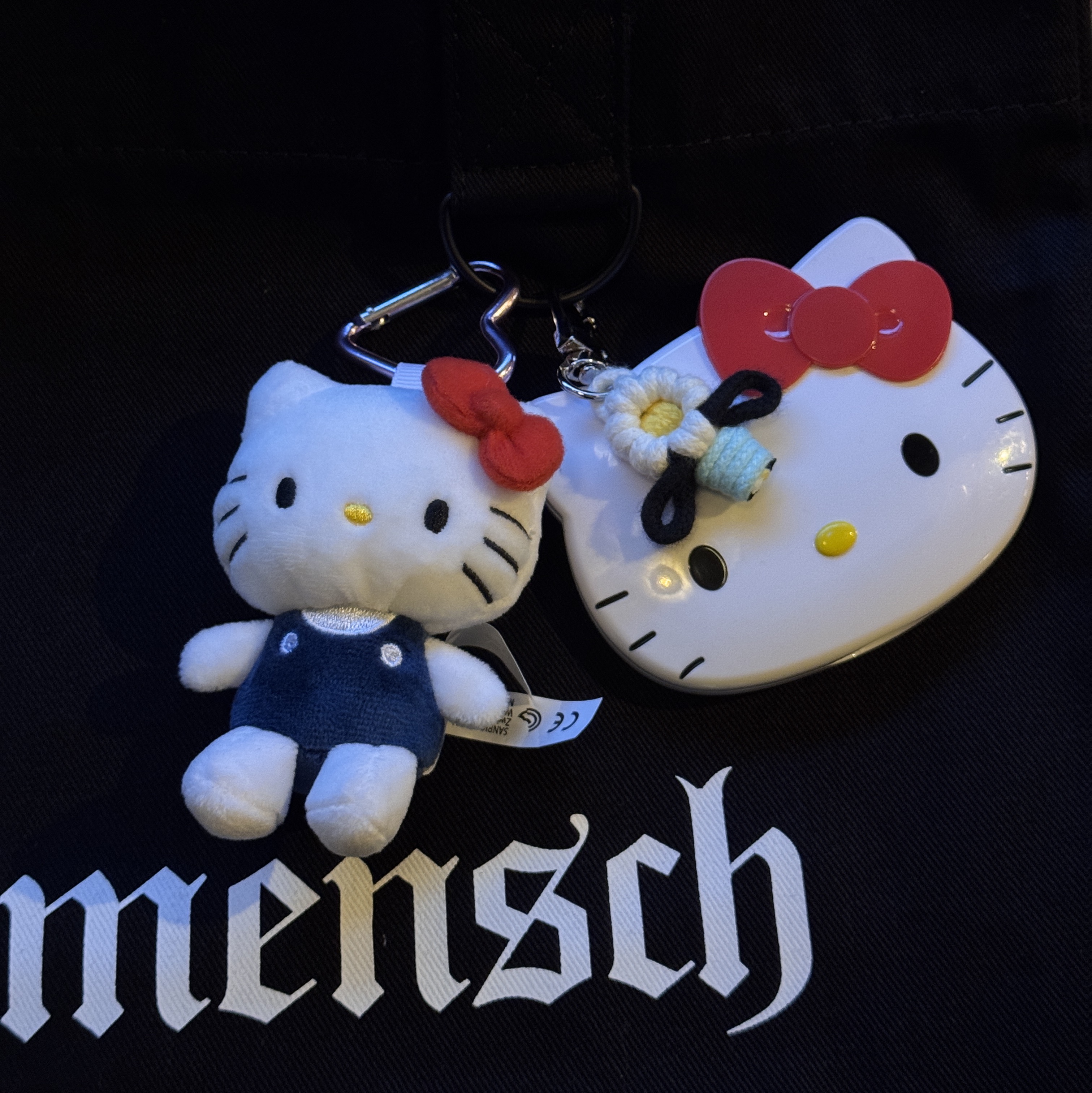 Sanrio Hello Kitty Mini Mascot Holder 착용 스타일