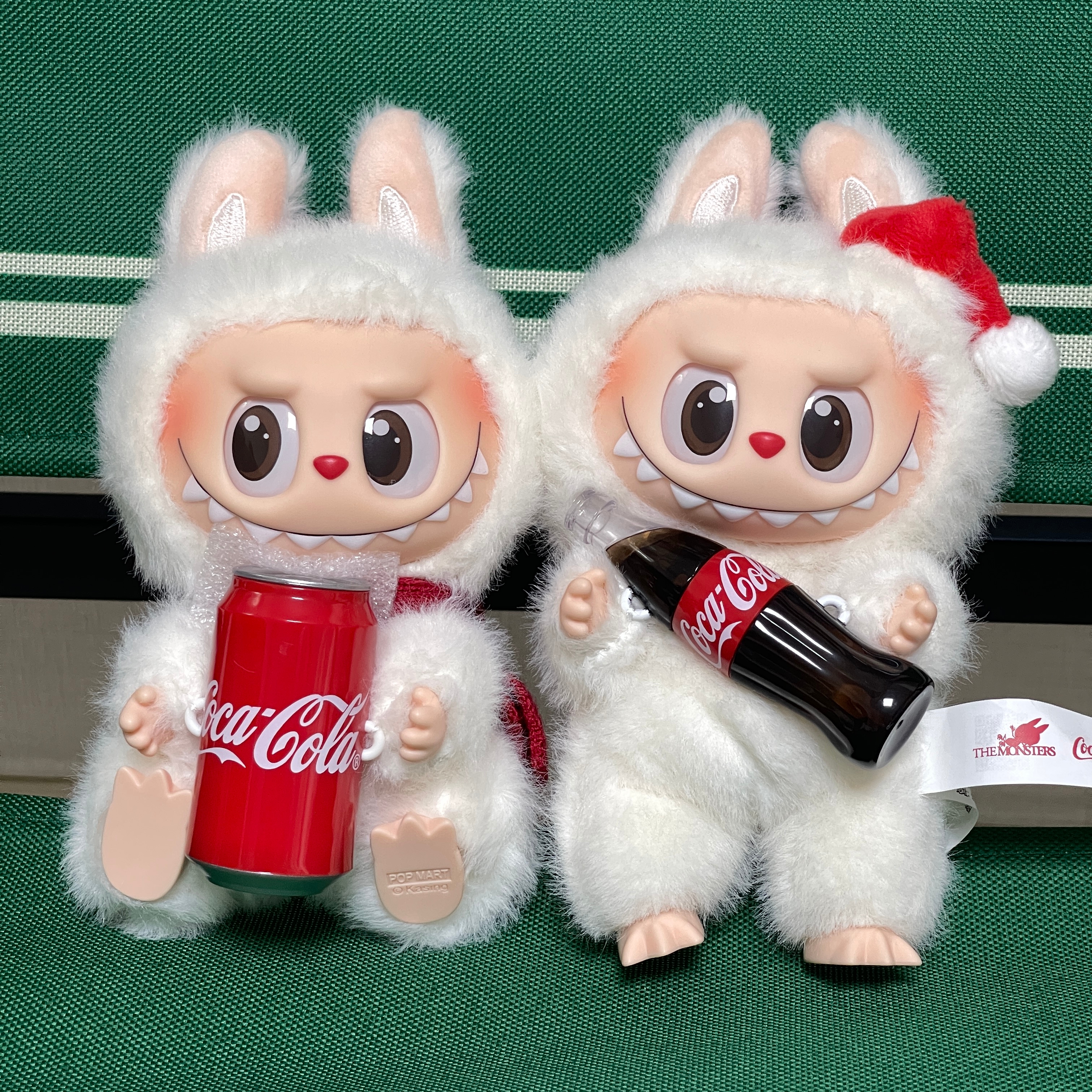 Pop Mart Labubu Coca Cola Series Surprise Shake Keyring (Opened Case), Pop Mart Labubu Coca Cola Series Happy Factor Keyring (Opened Case) 착용 스타일