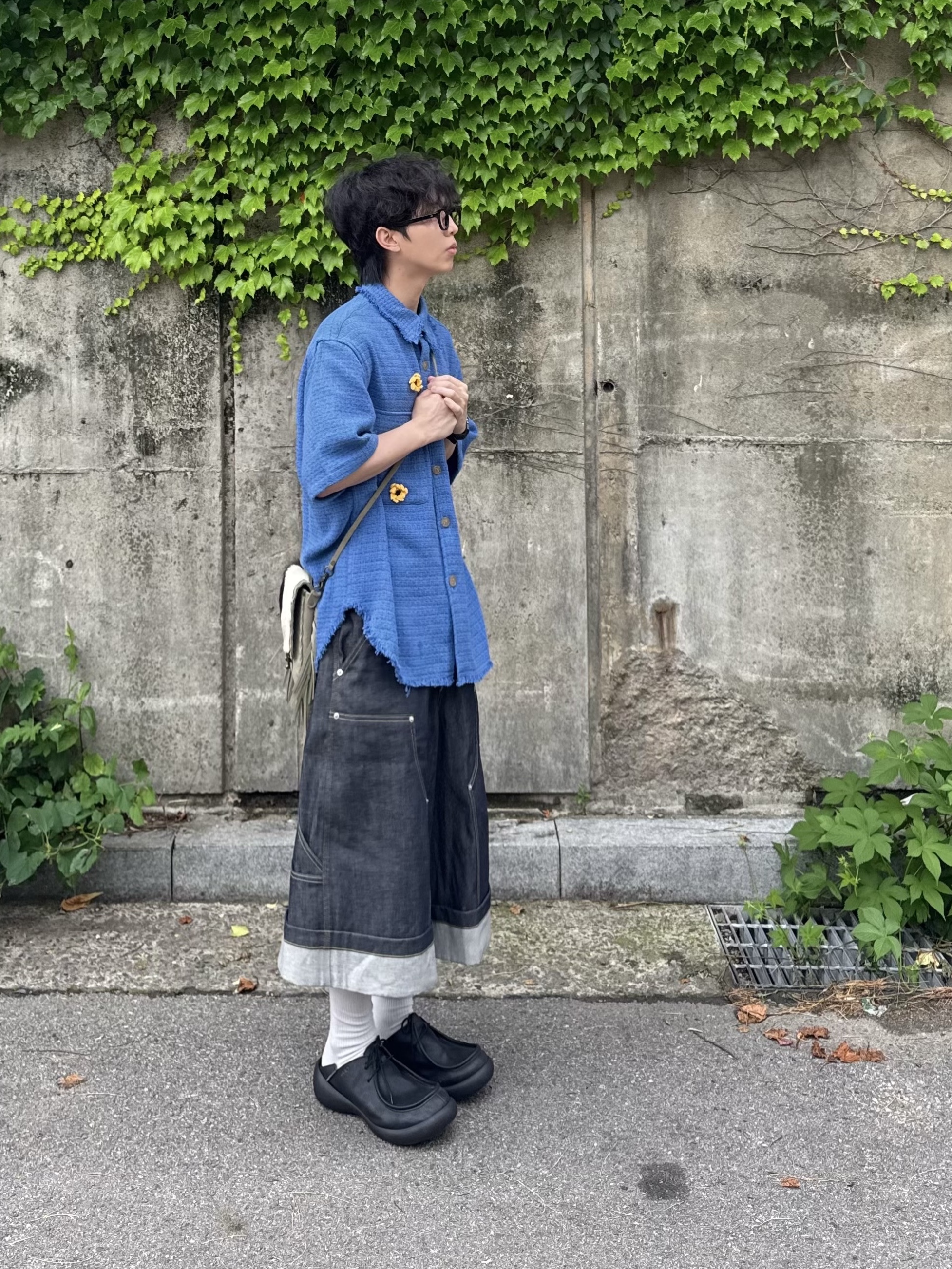 GRAILZ x KOIN SEOUL Carpenter Bermuda Denim Pants Indigo 착용 스타일 - 3