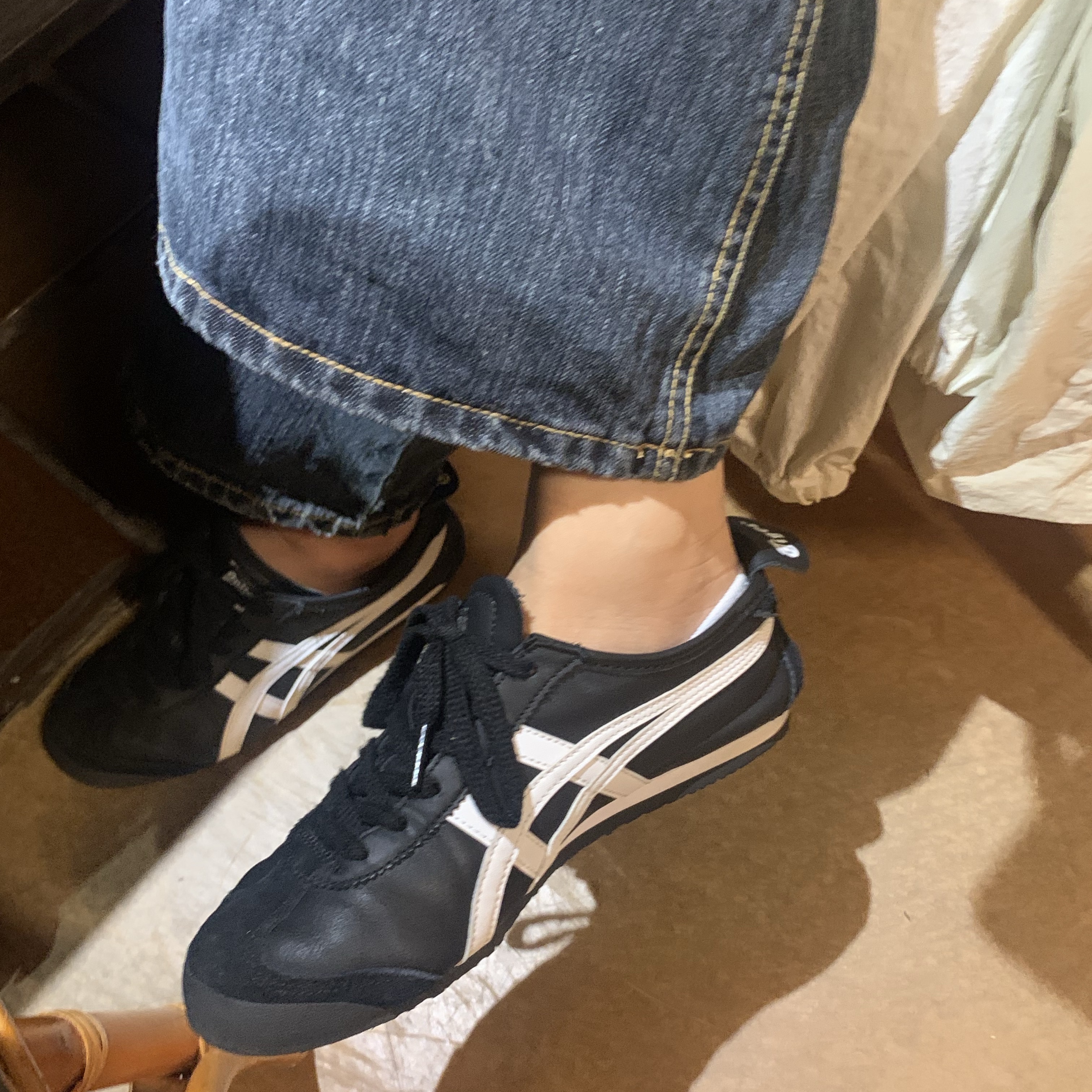 Onitsuka Tiger Mexico 66 Black White 착용 스타일