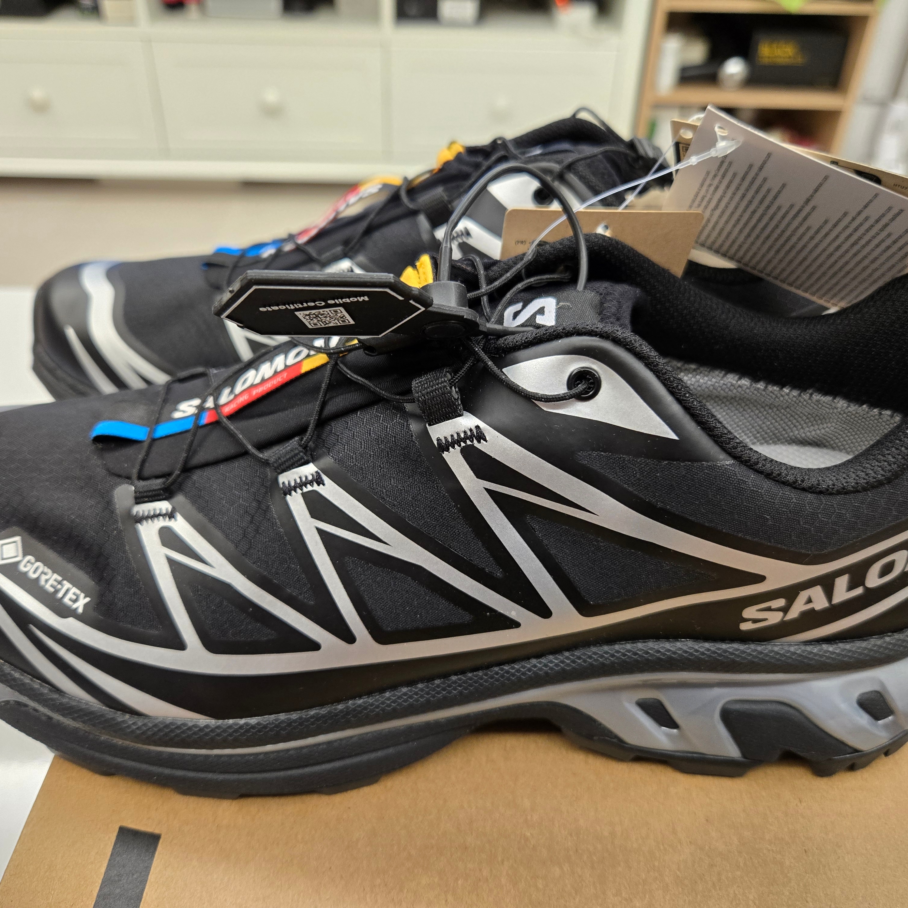 Salomon XT-6 GTX Black Silver 착용 스타일 - 2