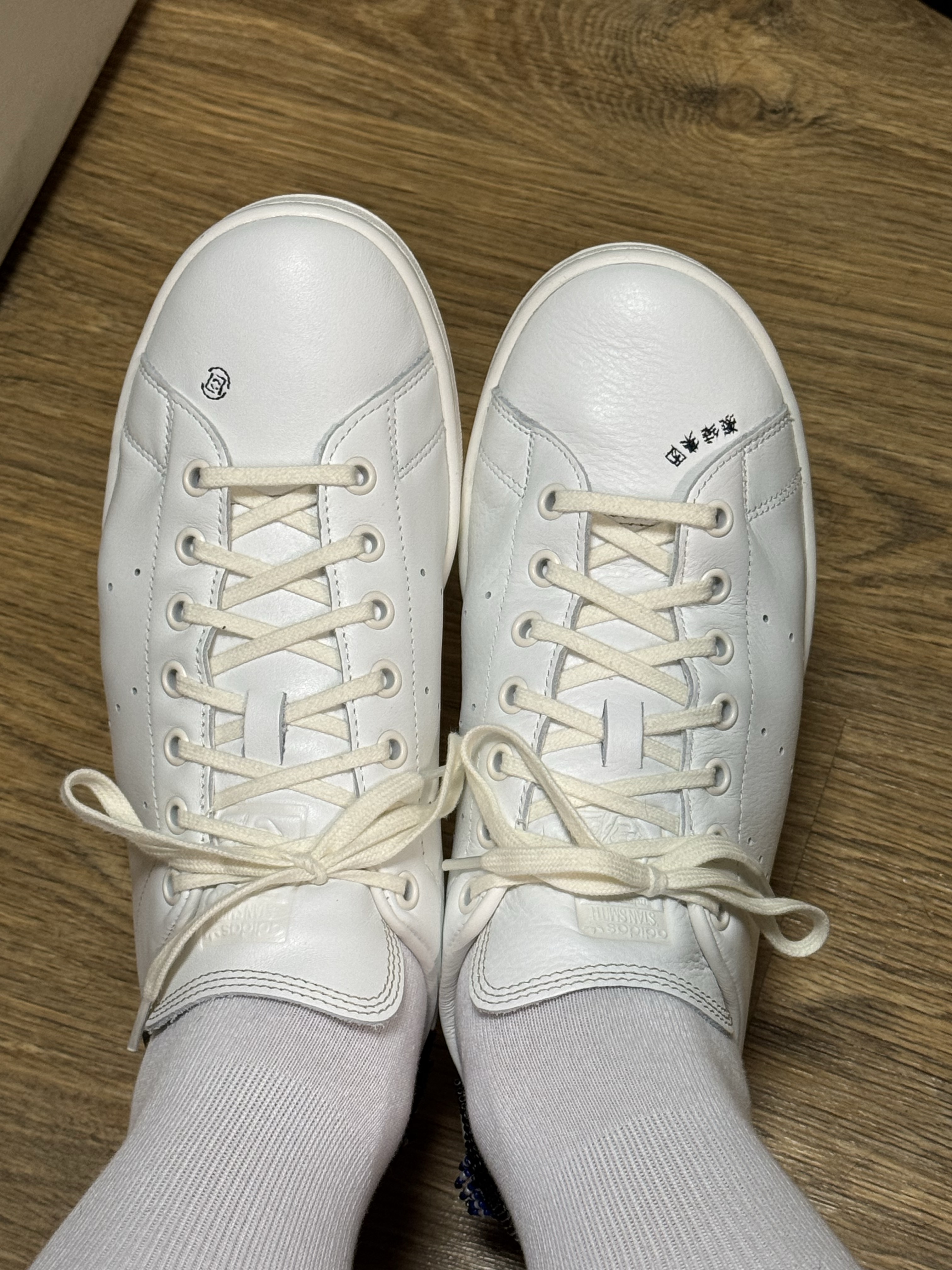 Adidas x Clot Stan Smith Cloud White Night Navy 착용 스타일 - 4