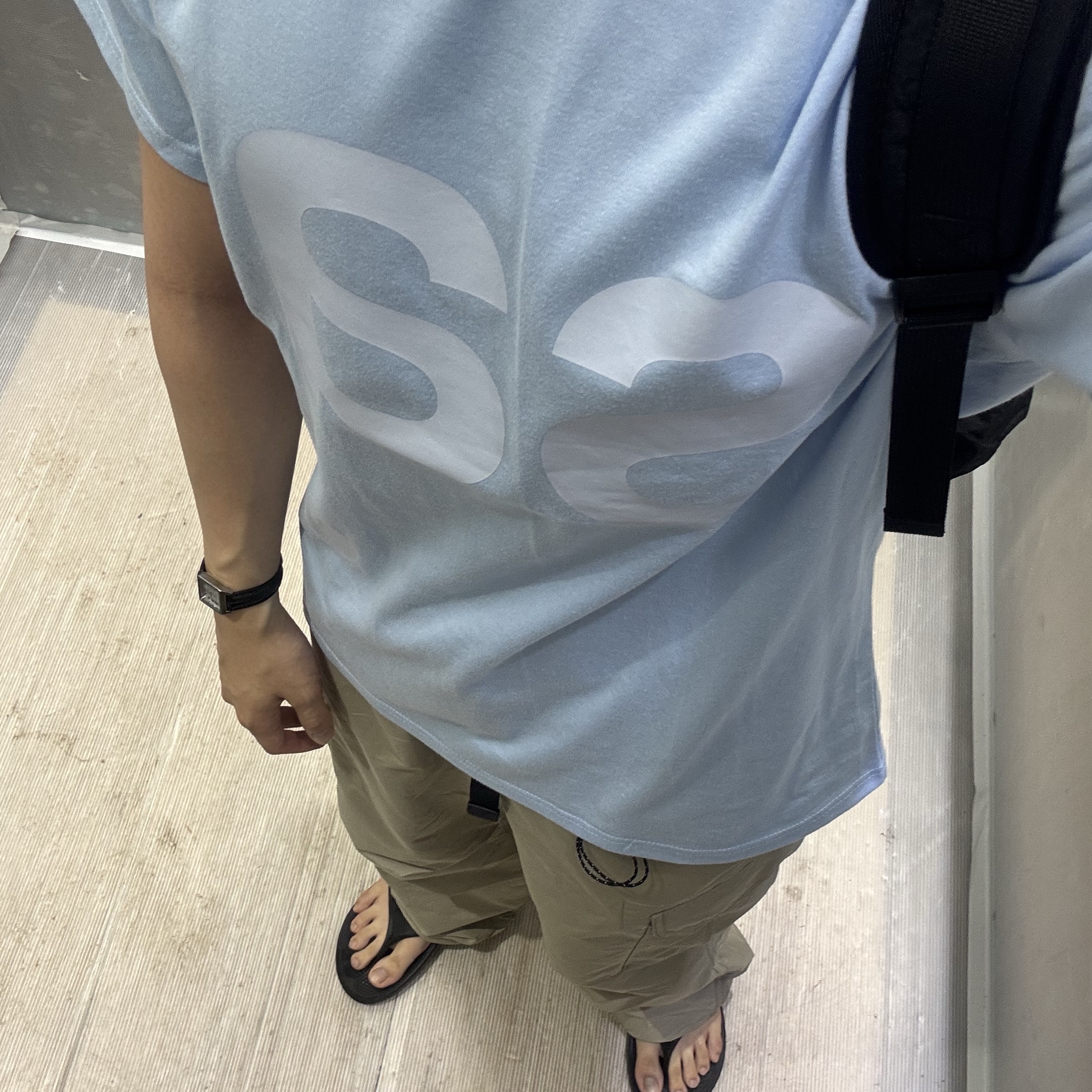 [예약 배송][KREAM 단독] Safarispot Basic Safari T-Shirt Sky 착용 스타일