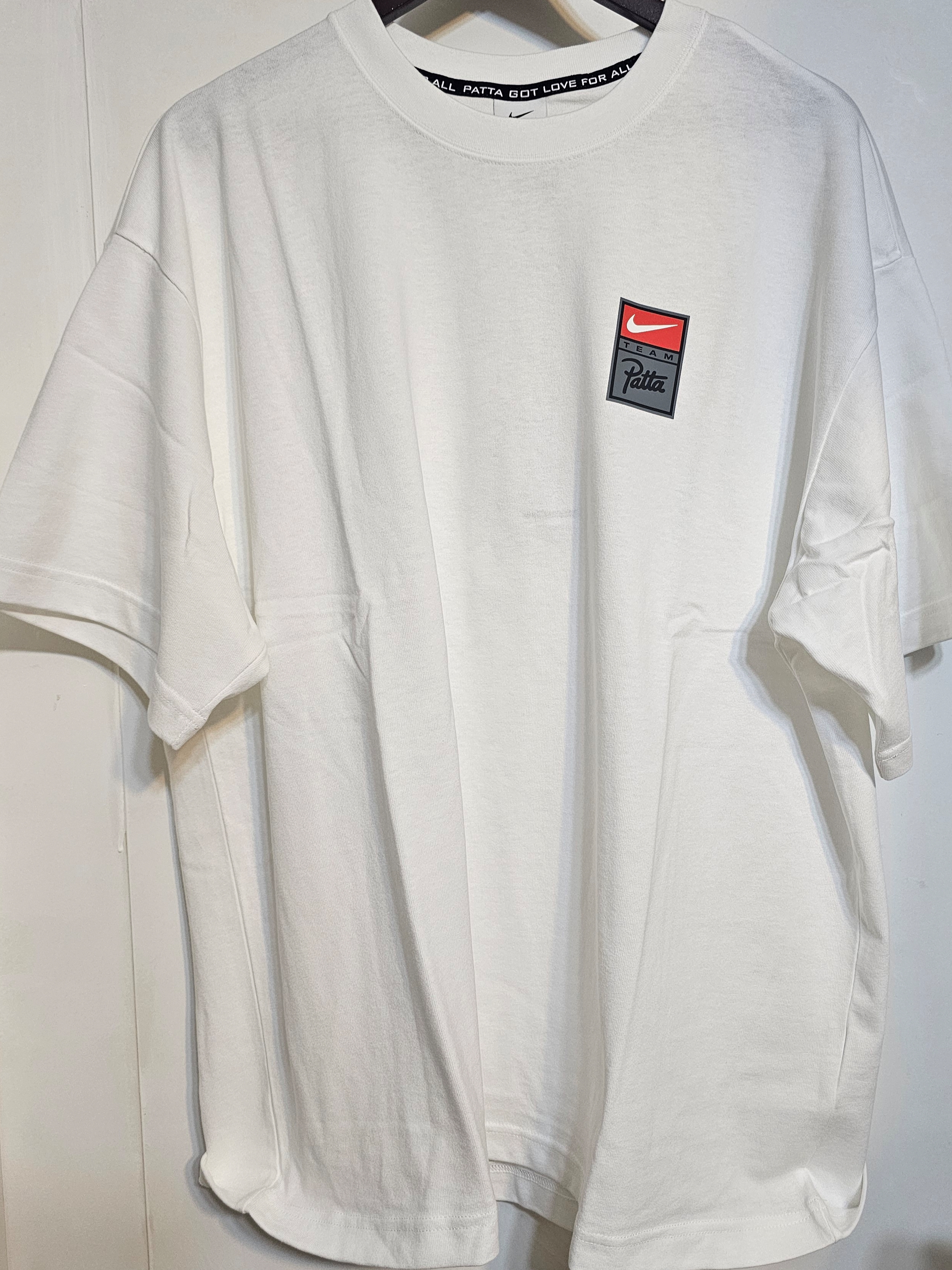 Nike x Patta T-Shirt White (HJ0741-100) 착용 스타일 - 2