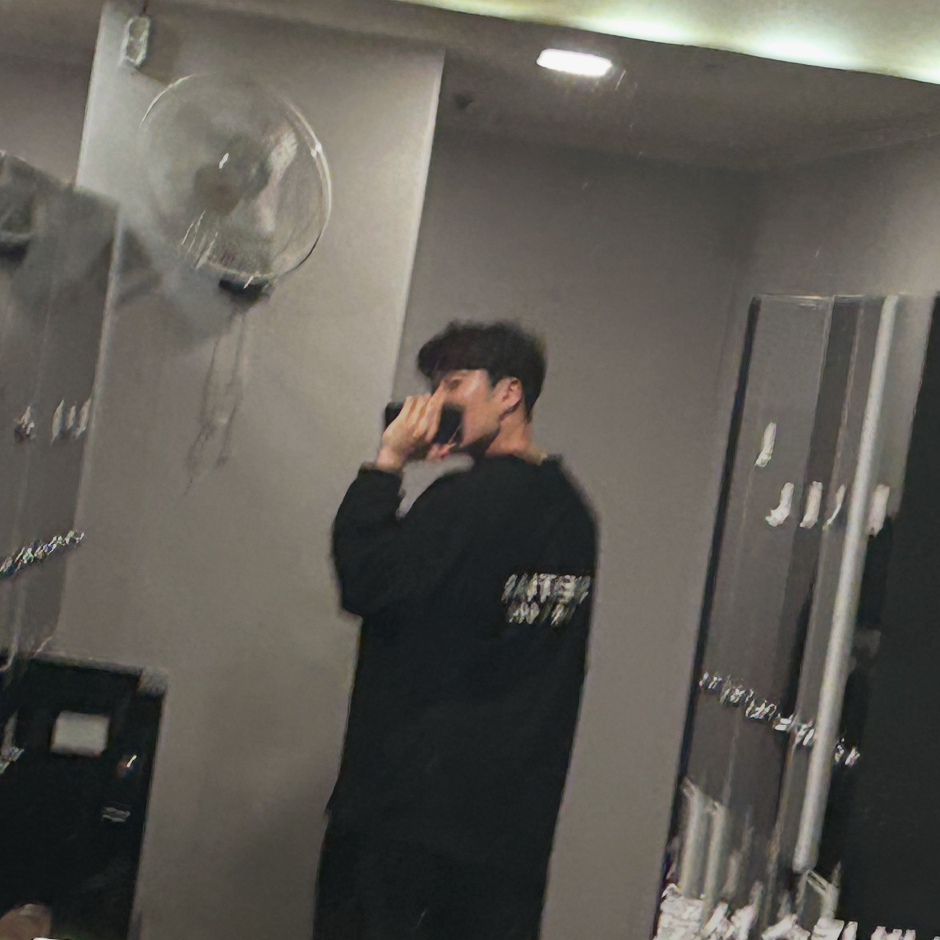 Essentials Jersey Long Sleeve T-Shirt Black - 24FW 착용 스타일
