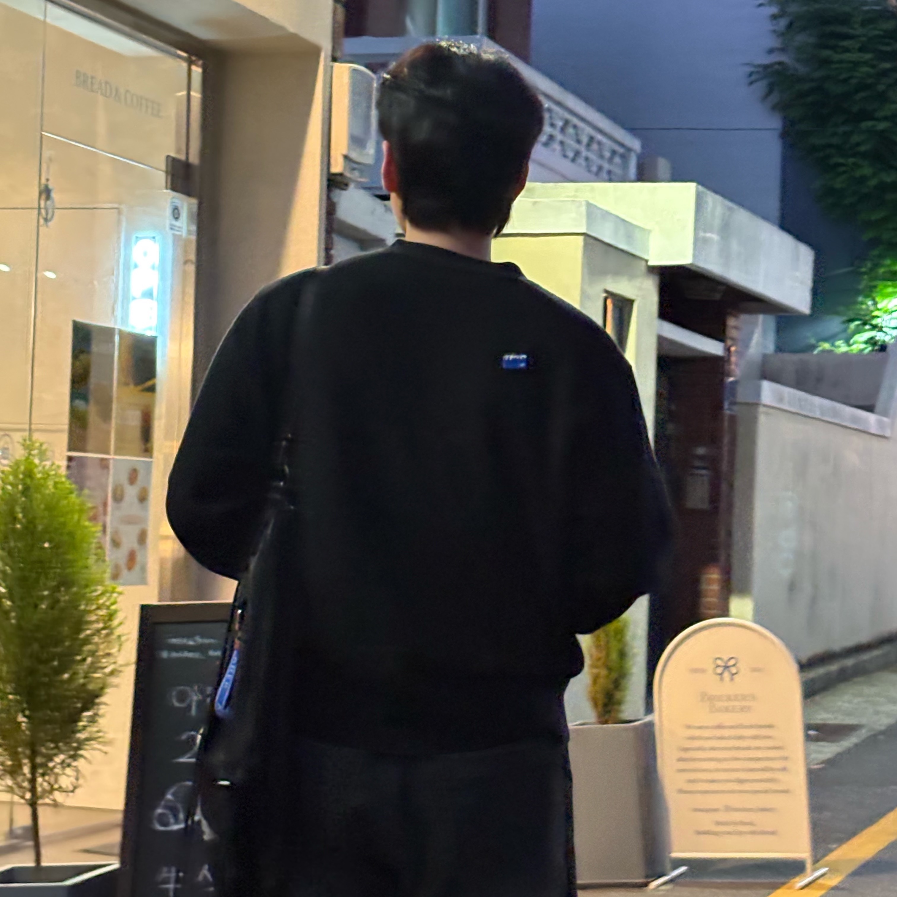 Ader Error Sig; TRS/BL Tag Cardigan 01 Black, Ader Error ADER Keyring Z-Blue 착용 스타일