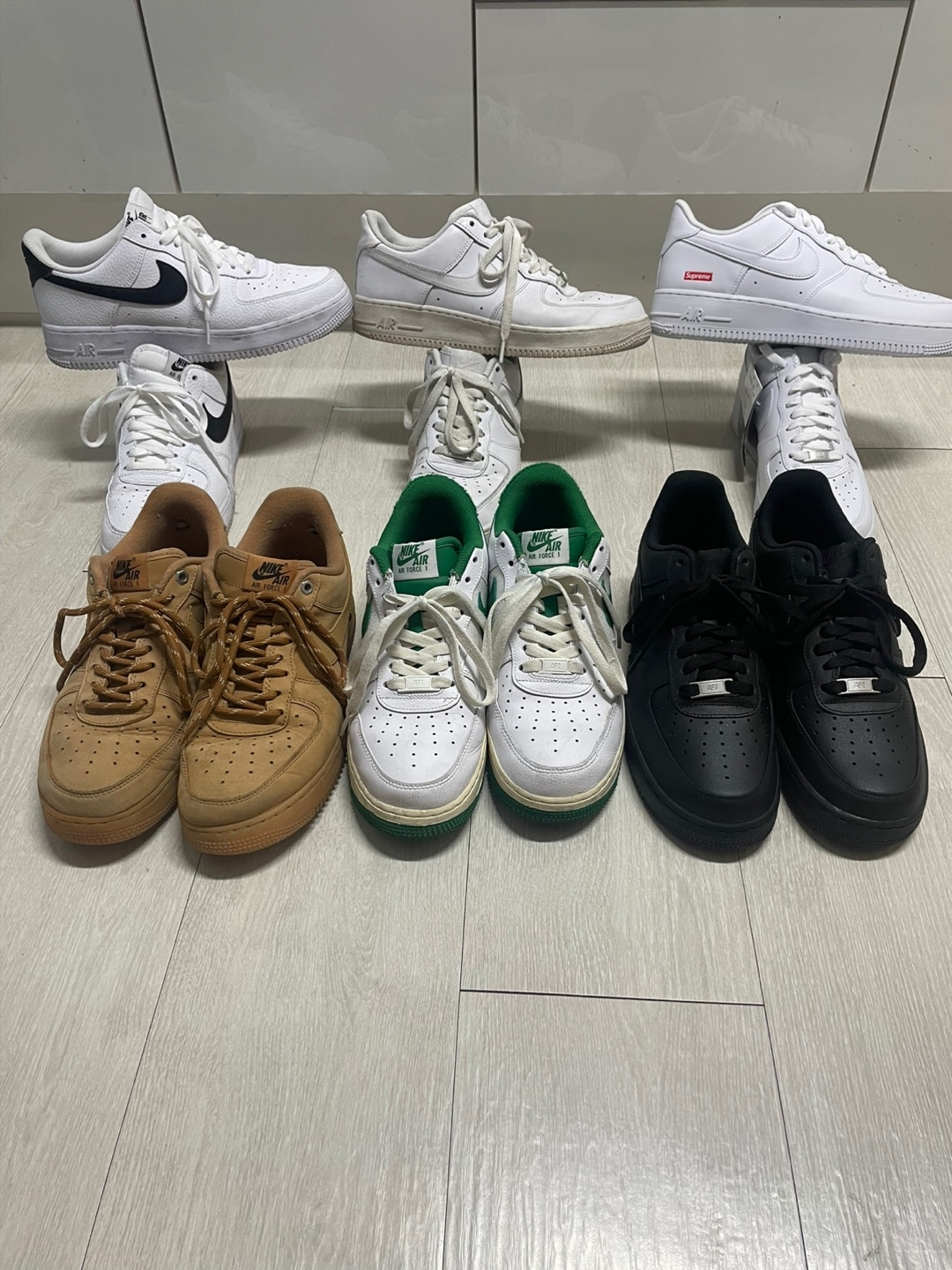 Nike Air Force 1 '07 White Black, Nike Air Force 1 '07 LV8 Varsity White Pine Green 착용 스타일