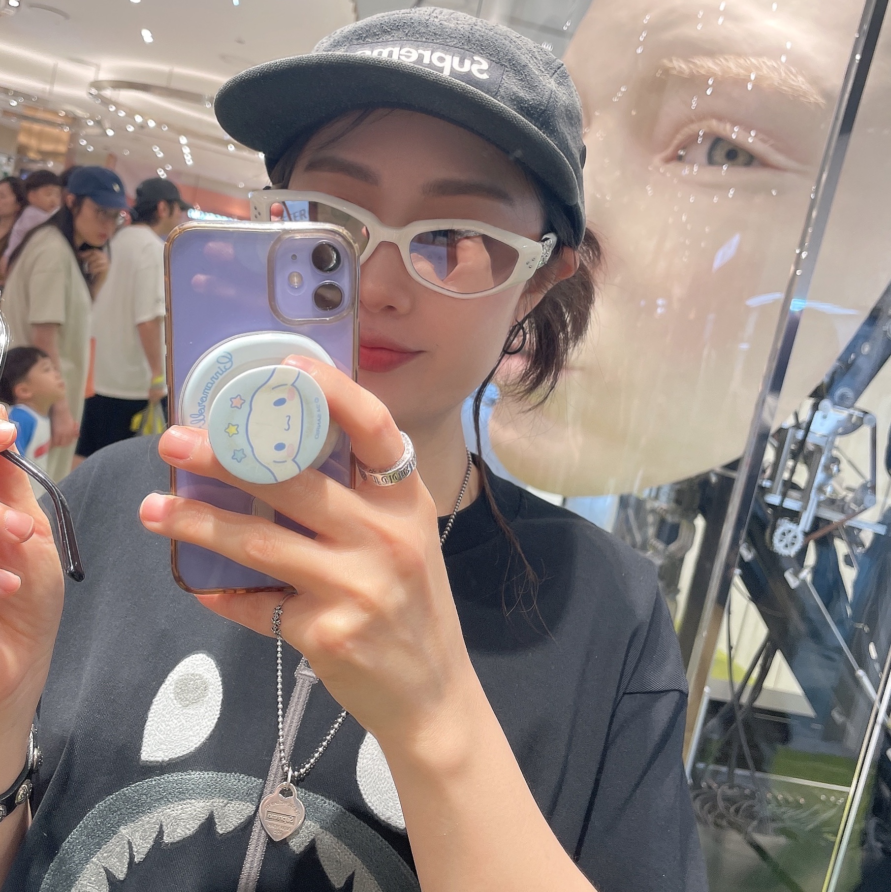 Supreme Washed Chino Twill Camp Cap Black, Supreme x Tiffany & Co. Return to Tiffany Heart Tag Pendant - 21FW 착용 스타일 - 1
