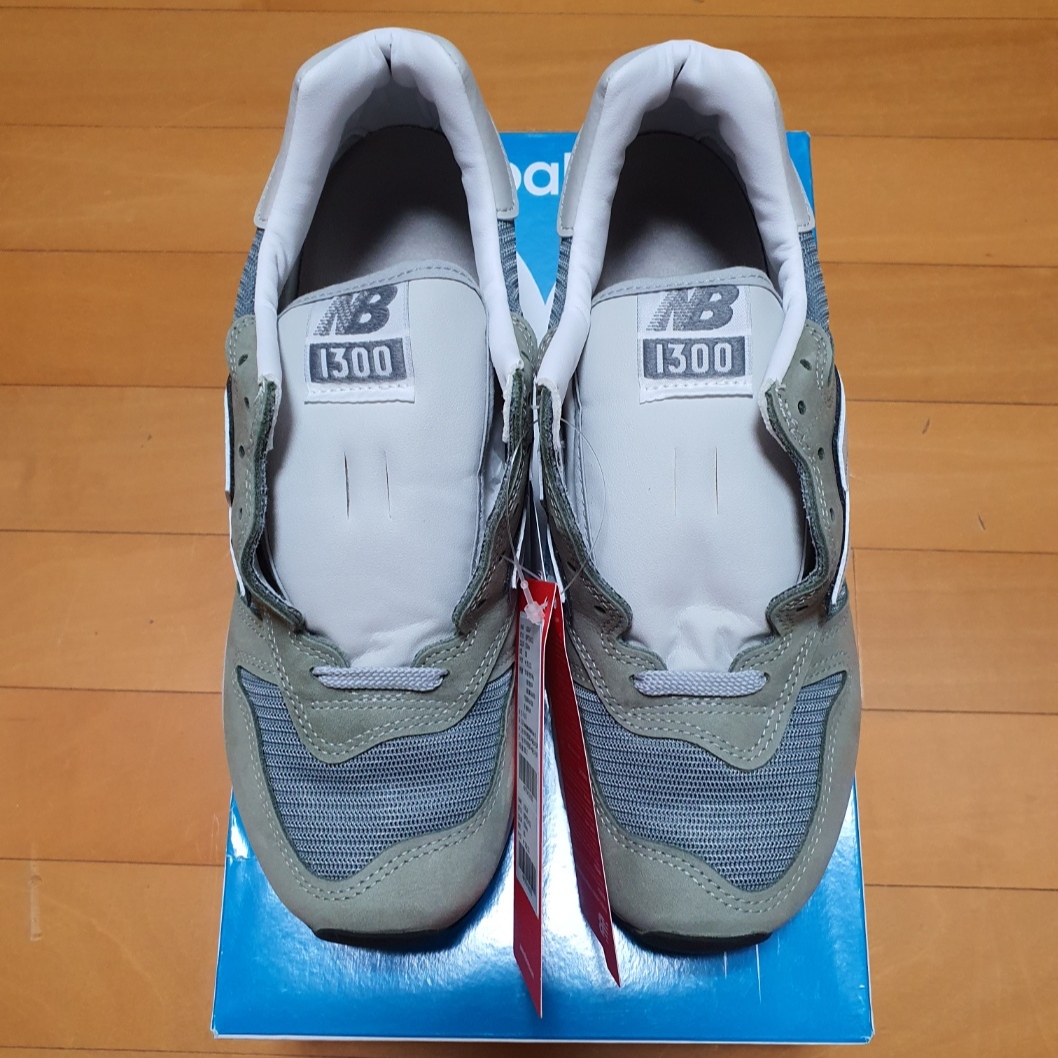 New Balance 1300 Made in USA Mirage Grey Monument 착용 스타일