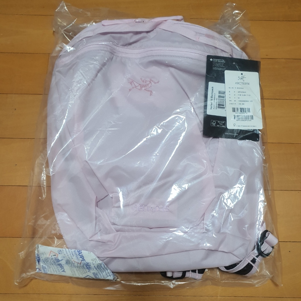 Arc'teryx Heliad 15 Backpack Pink Glow 착용 스타일