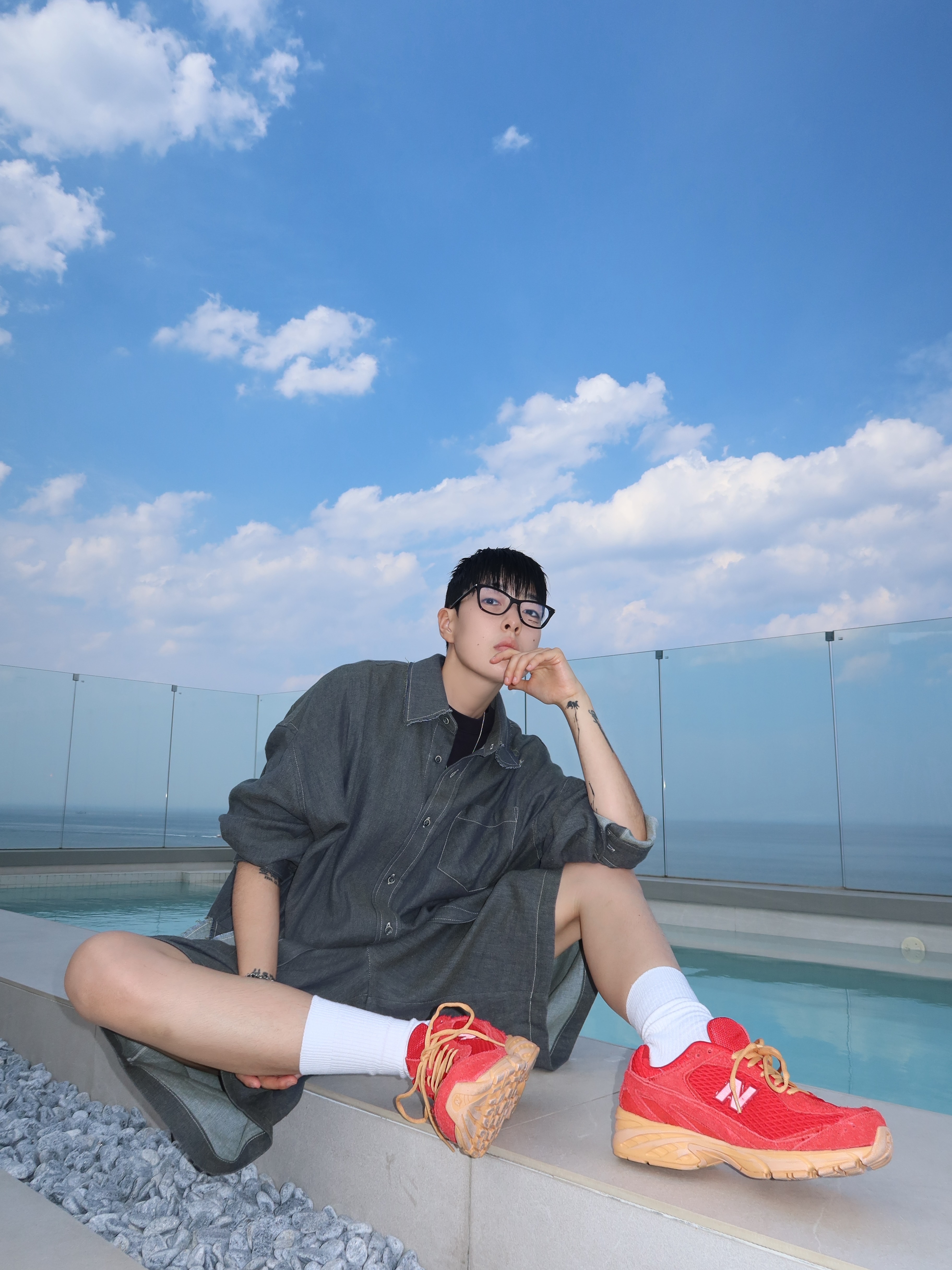 Hono Report Easy Half Pants Faded Denim, Hono Report Oversized Shirts Faded Denim 착용 스타일 - 1