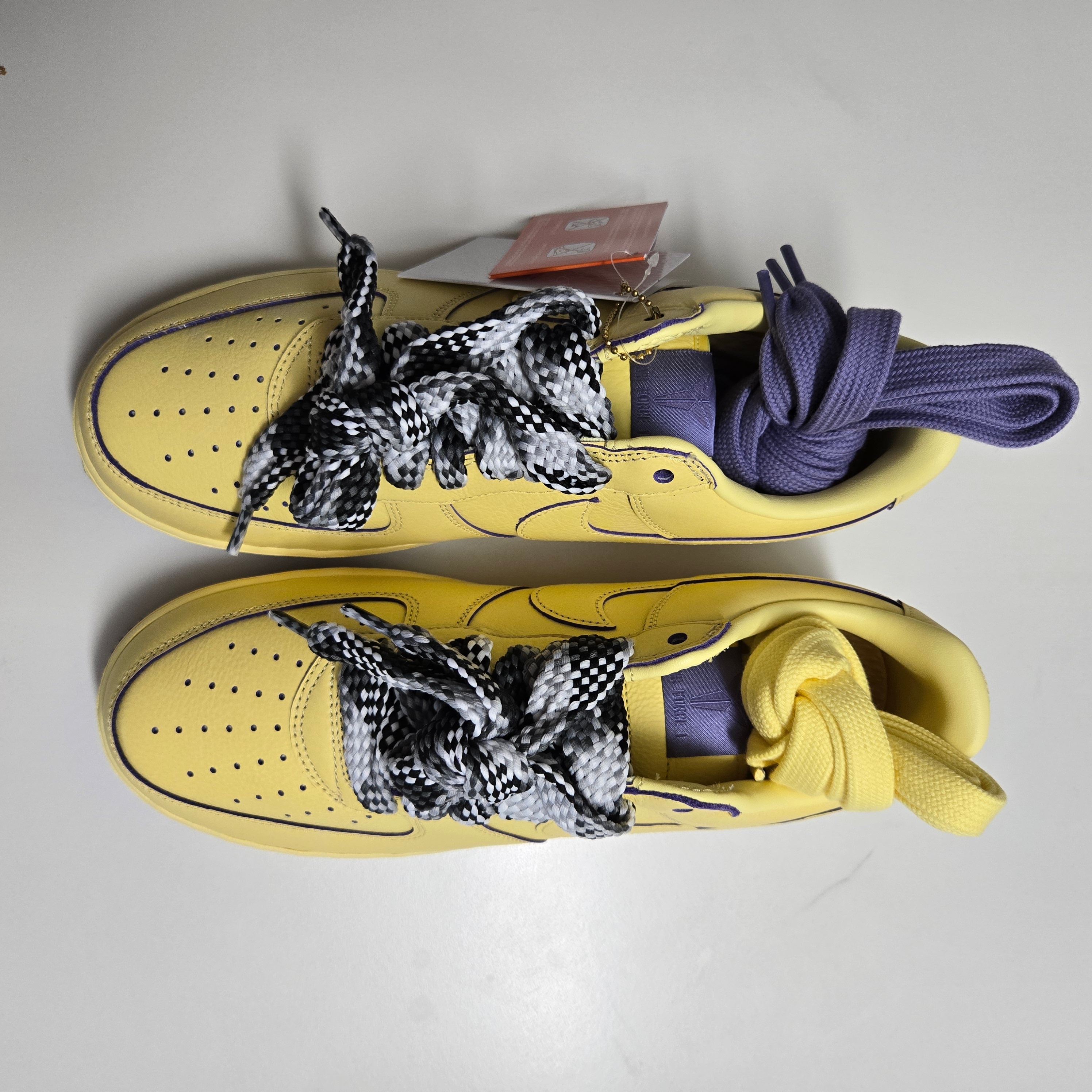Nike Air Force 1 Low Protro Soft Yellow 착용 스타일 - 2