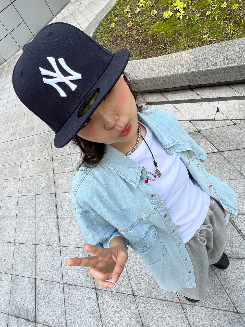 Crocs Stomp Clog Black, New Era 59Fifty MLB Authentic New York Yankees Game Navy 착용 스타일 - 3