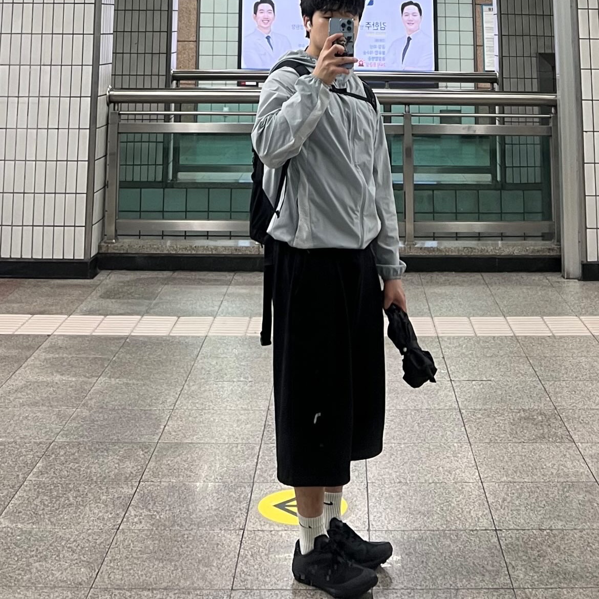 On Running x Post Archive Faction (Paf) Cloudventure Peak All Black, Sansan Gear Mesh Jacket Sky Blue - 25SS 착용 스타일