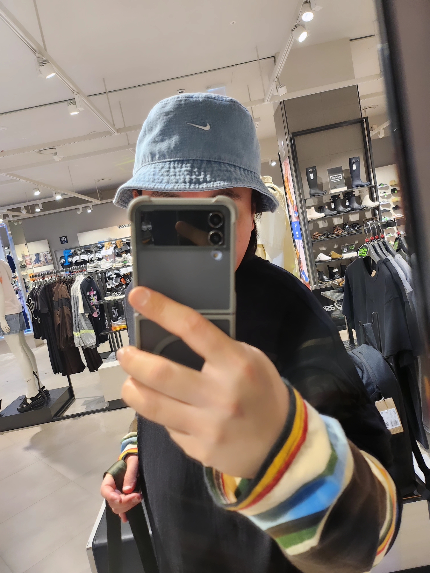 Nike Apex Denim Bucket Hat Aegean Storm Thunder Blue, [S등급] Refurbished Galaxy Z Flip 4 512GB Blue 착용 스타일 - 1