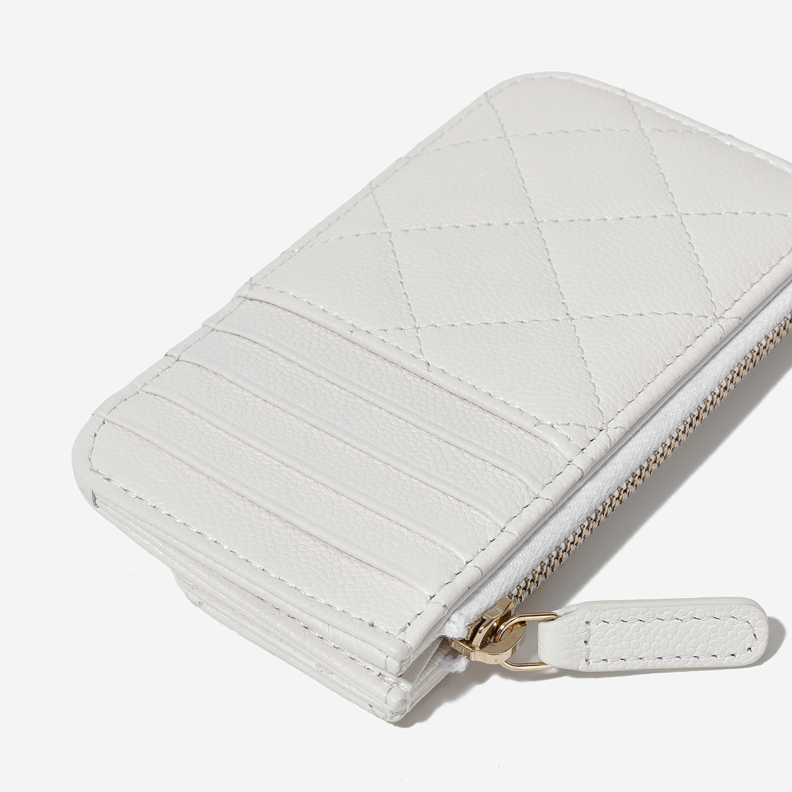 샤넬 클래식 지퍼 카드 홀더 그레인드 샤이니 카프스킨 & 골드 메탈 화이트(Chanel Classic Zipped Card Holder Grained Shiny Calfskin & Gold White) - 5
