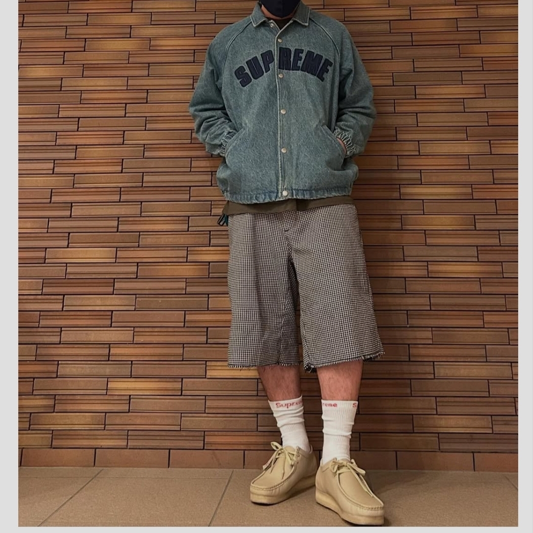 Supreme Arc Denim Coaches Jacket Washed Indigo - 25SS, Clarks x Supreme Reflective Wallabee Natural - 25SS 착용 스타일 - 2