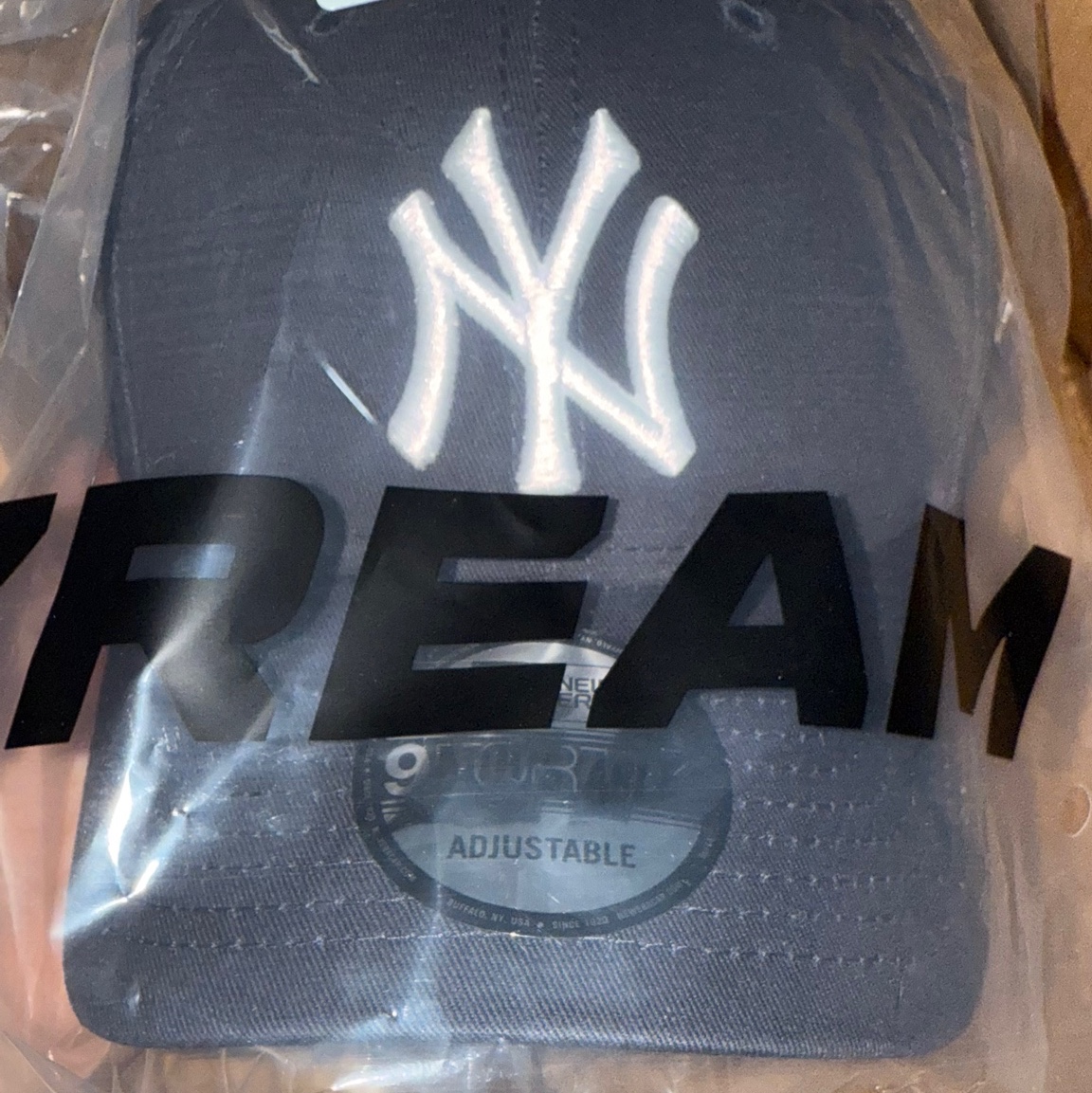 New Era 9Forty New York Yankees Essential Cap Navy Blue 착용 스타일 - 2