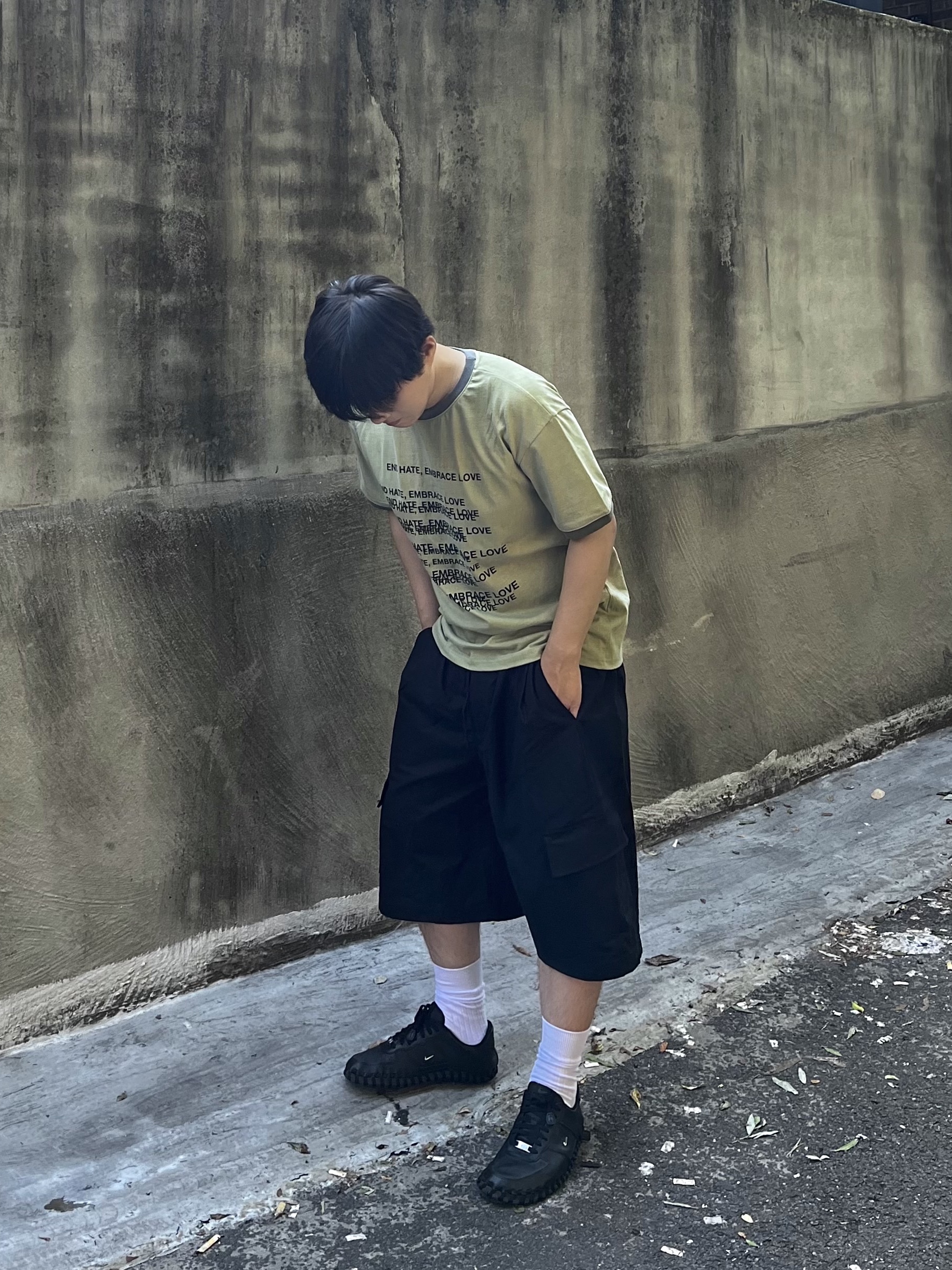 Nike x Jacquemus J Force 1 Low LX SP Black 착용 스타일 - 1