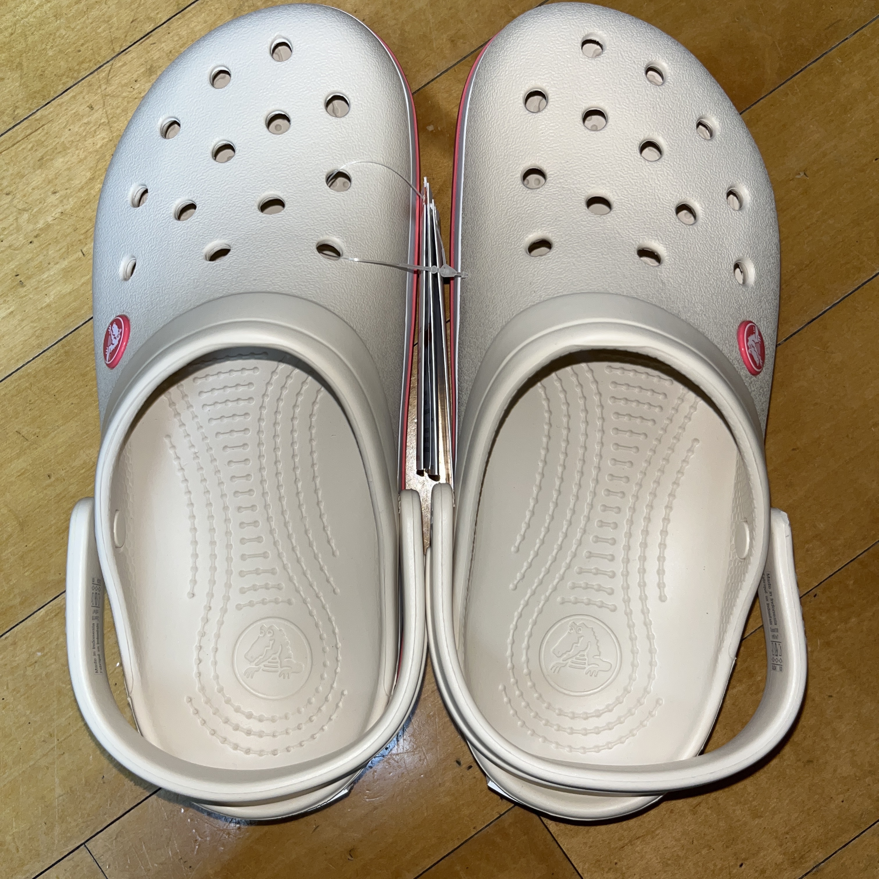 Crocs Crocband Clog Stucco Melon 착용 스타일