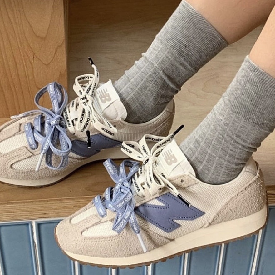New Balance 471 Timberwolf Angora 착용 스타일 - 1