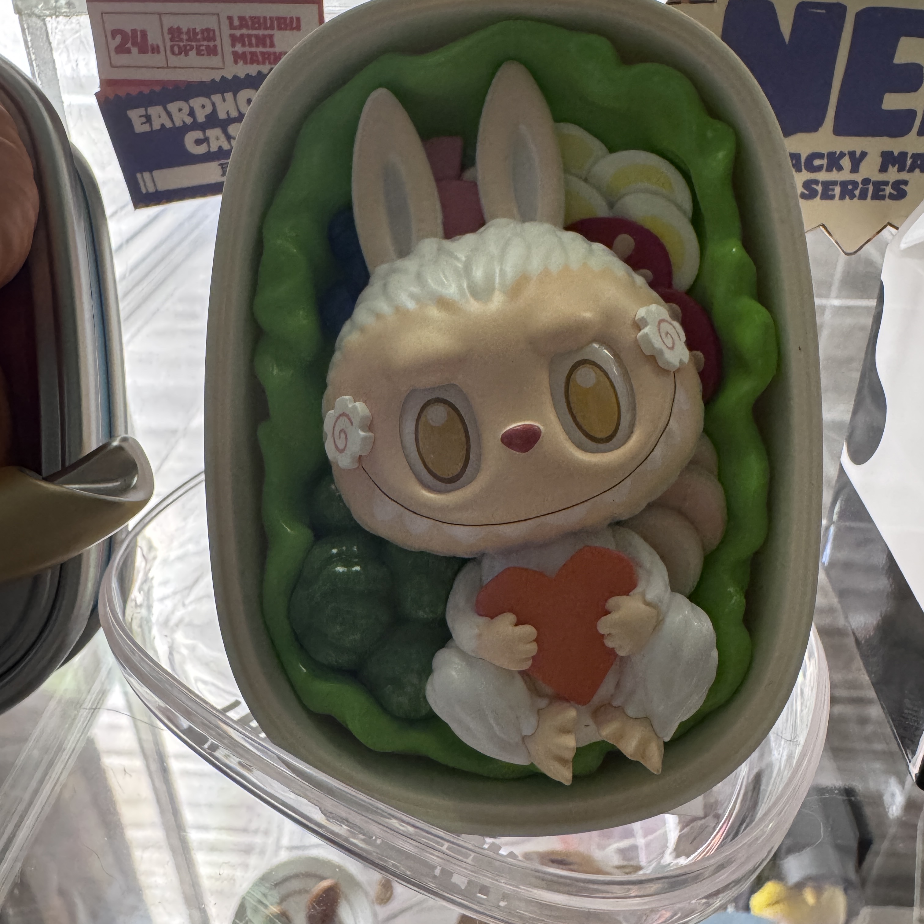 Pop Mart Labubu The Monsters Wacky Mart Series Figures Salad (Opened Case) 착용 스타일