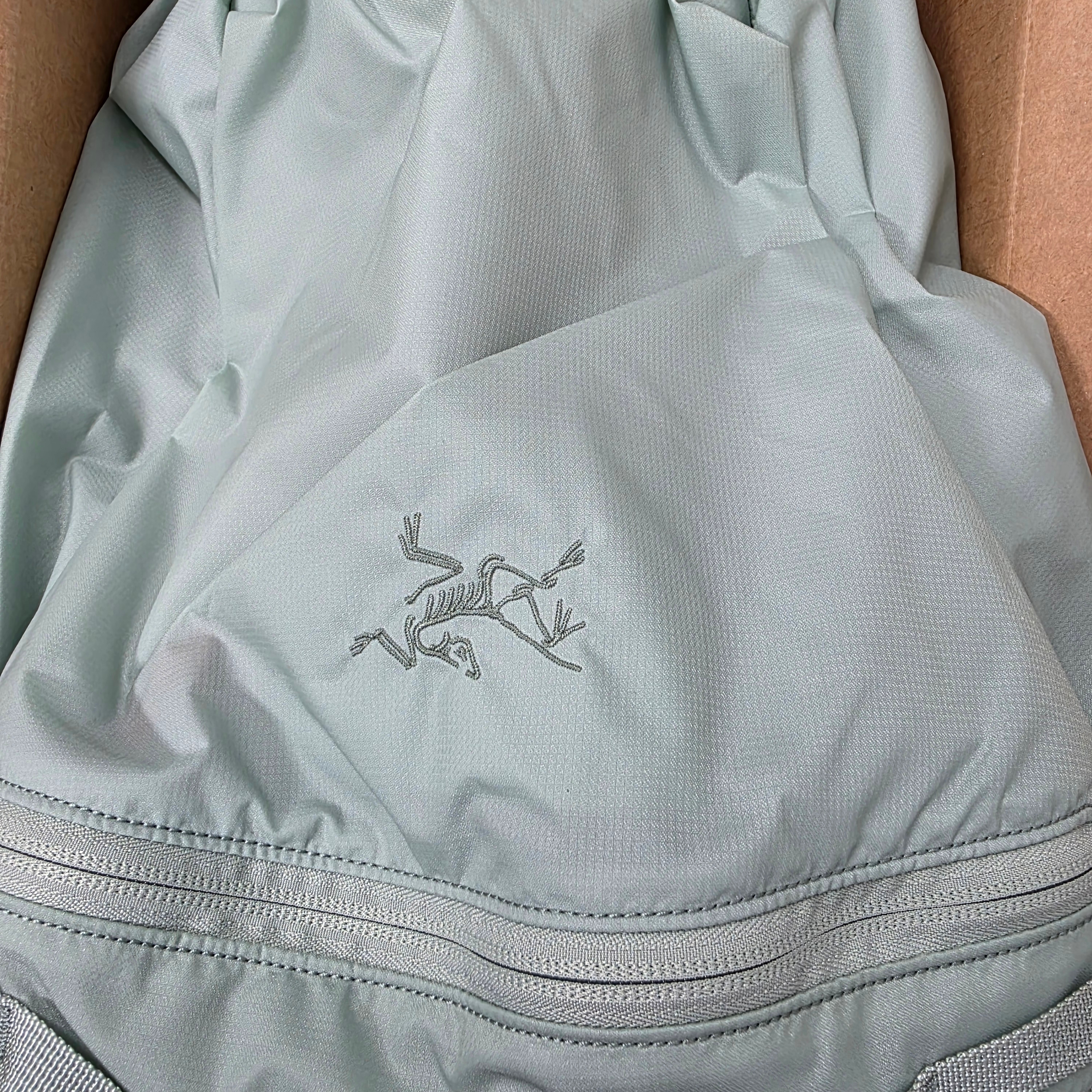 Arc'teryx Heliad 15 Backpack Stone Green 착용 스타일