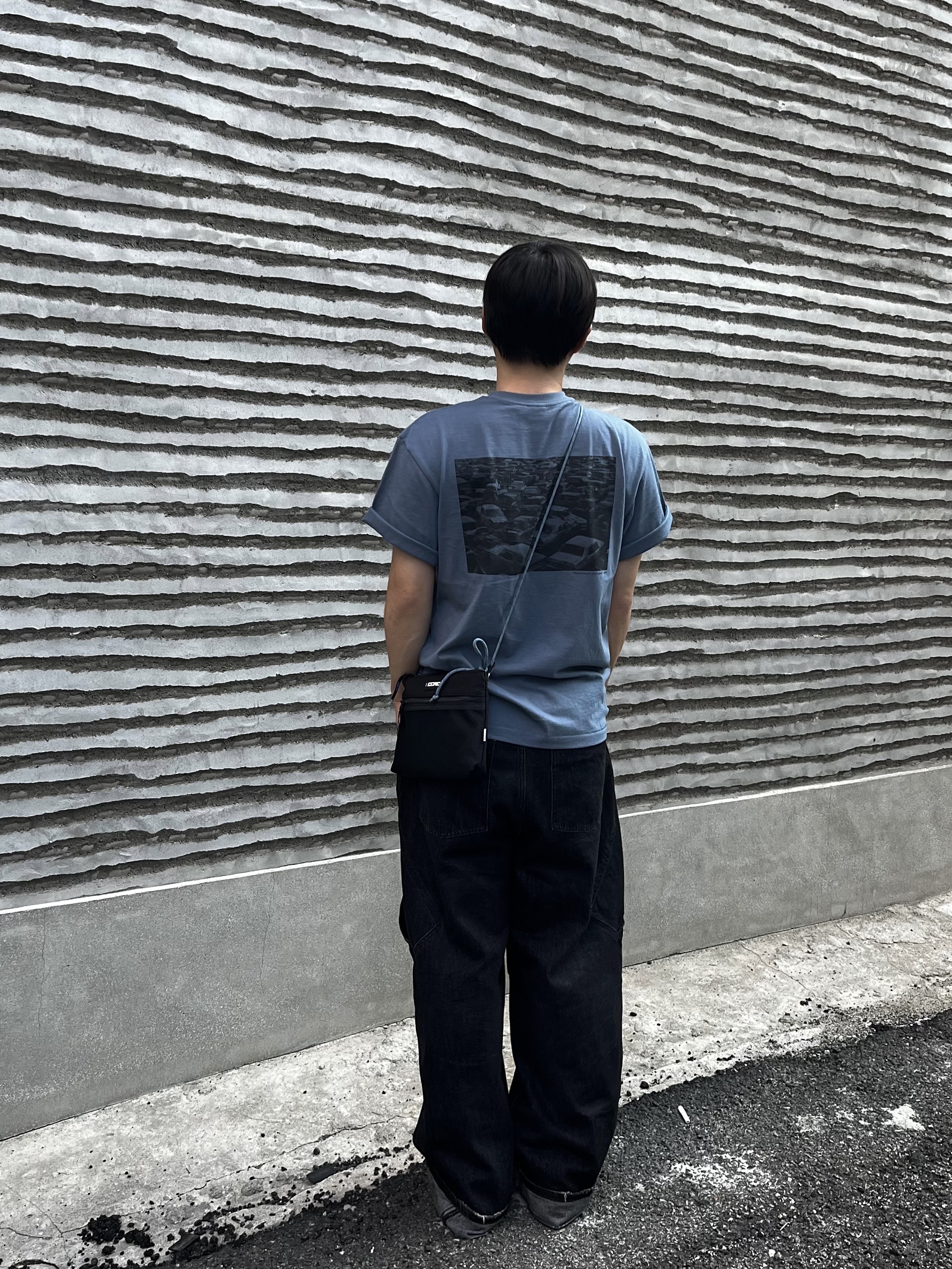 noun Side Line Cargo Denim Pants Black, Nike x Jacquemus J Force 1 Low LX SP Black 착용 스타일 - 3
