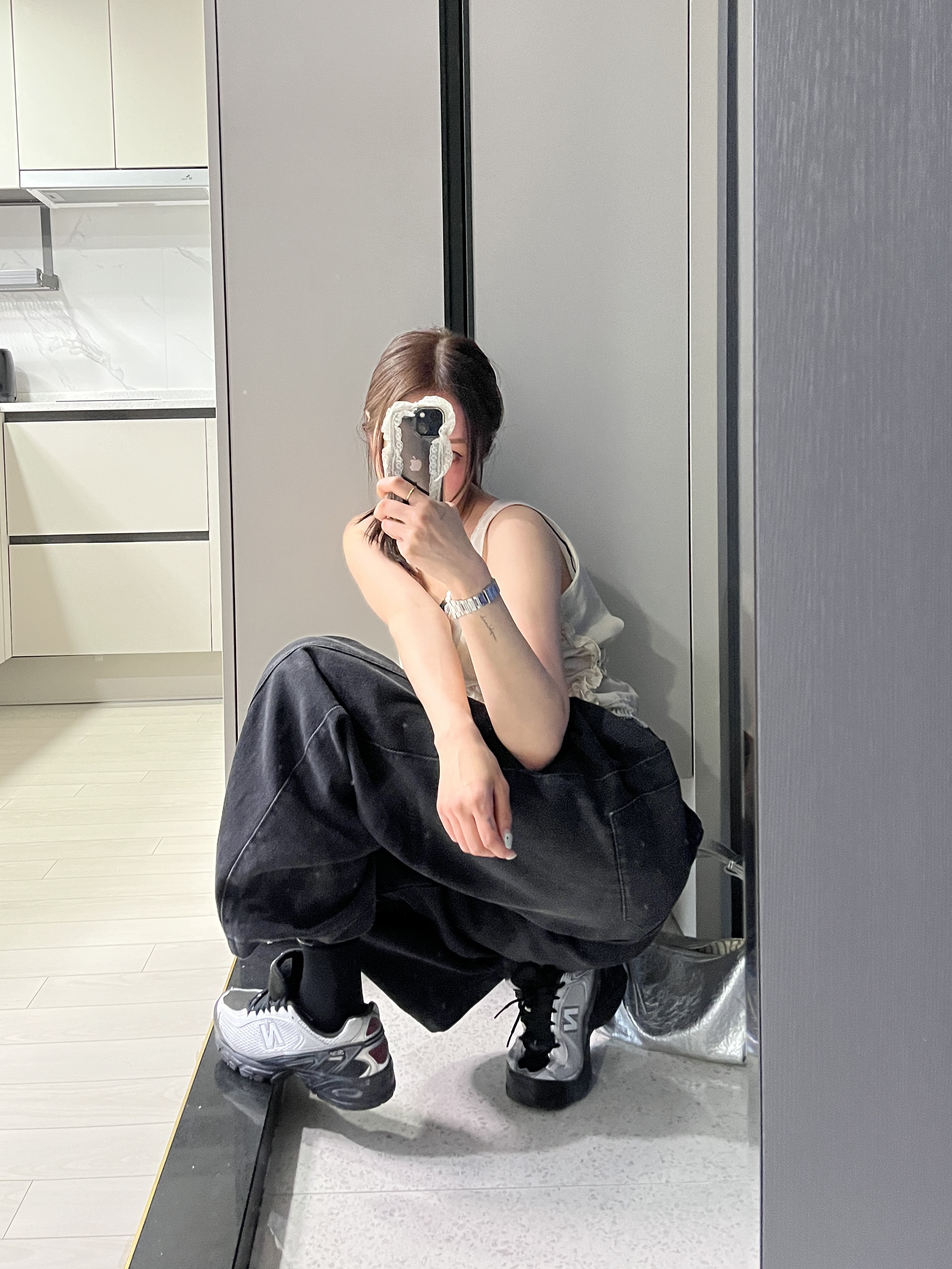 New Balance 509 Black Gray 착용 스타일 - 3
