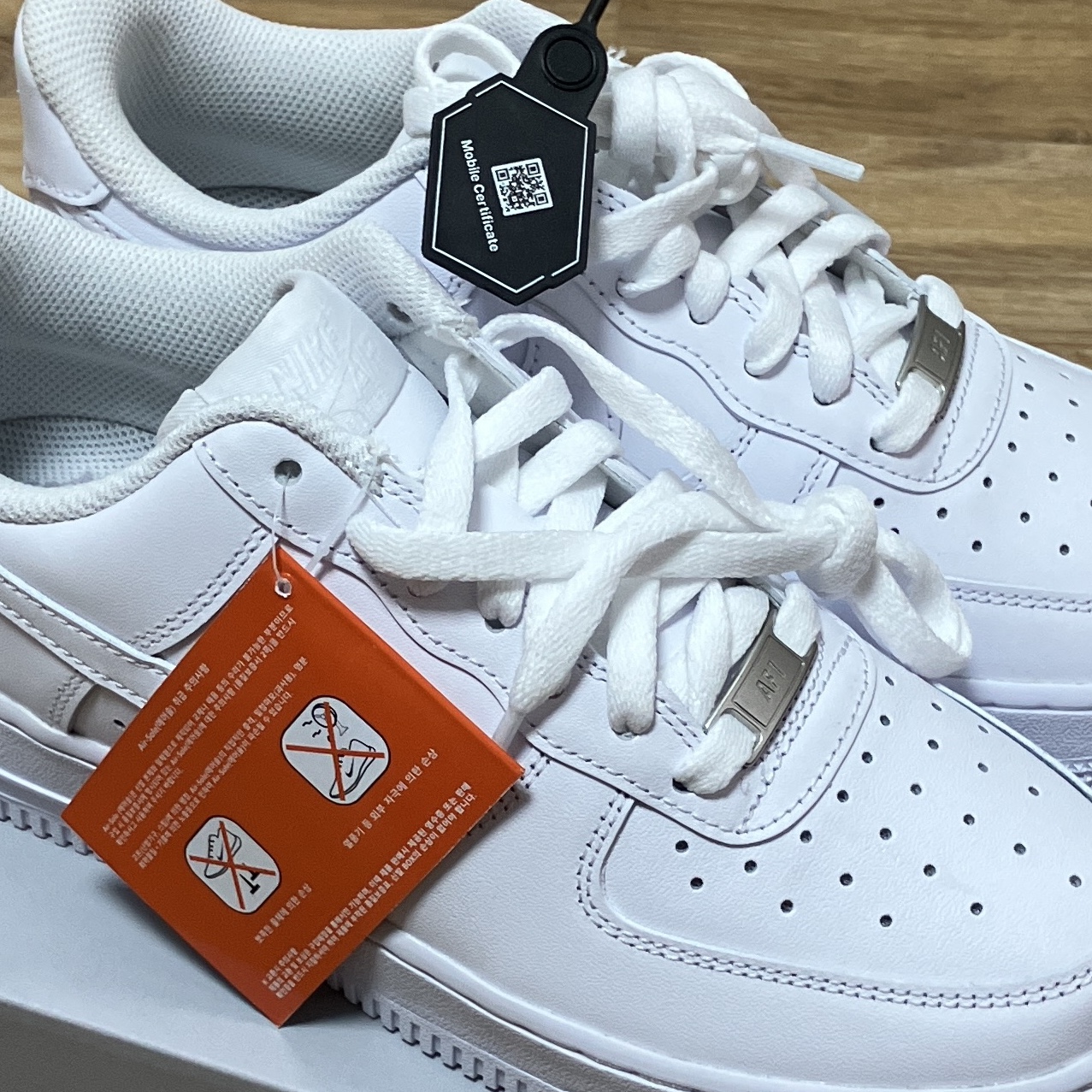 (W) Nike Air Force 1 '07 Low White 착용 스타일 - 1