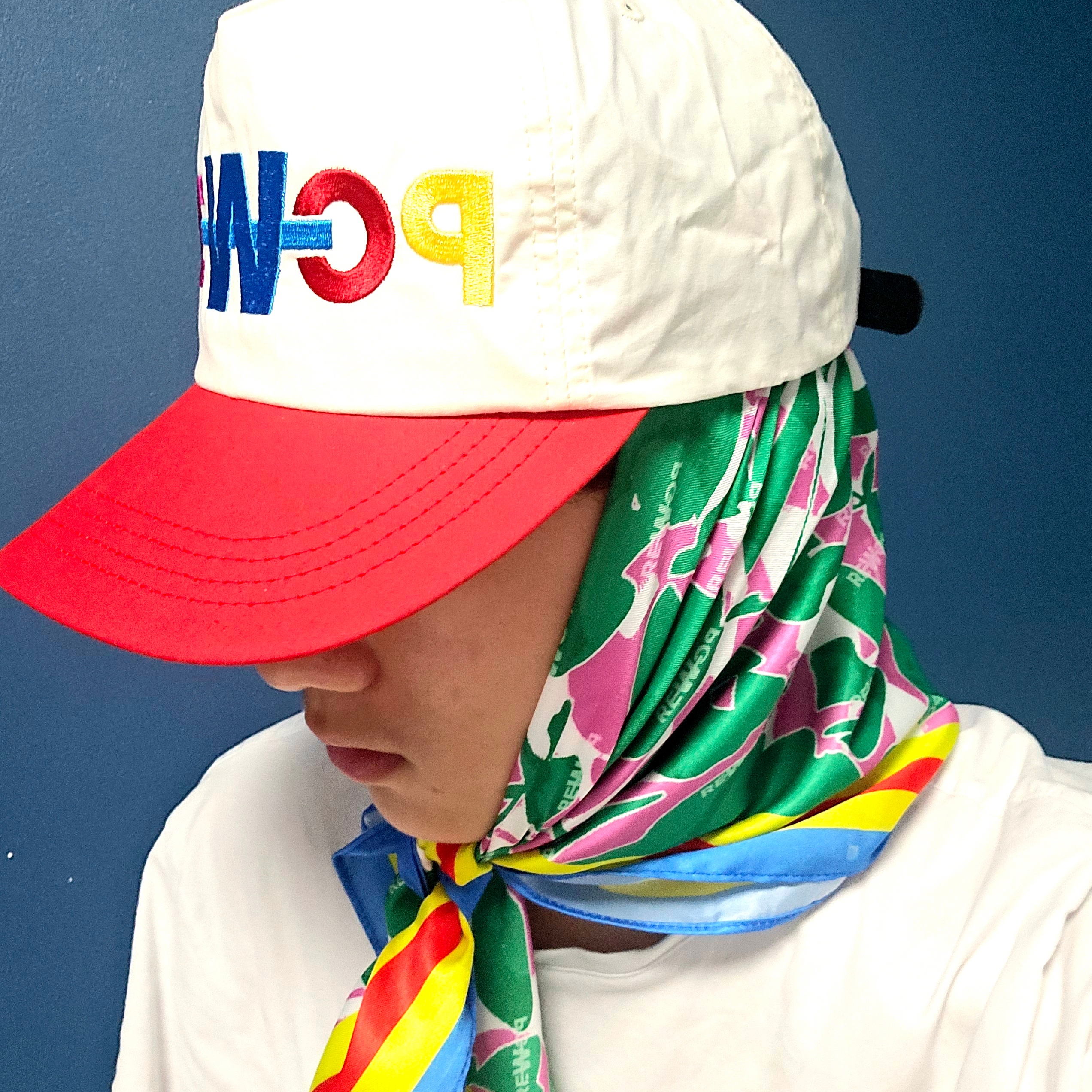 G-DRAGON Power Ball Cap White, G-DRAGON Power Scarf Multi 착용 스타일