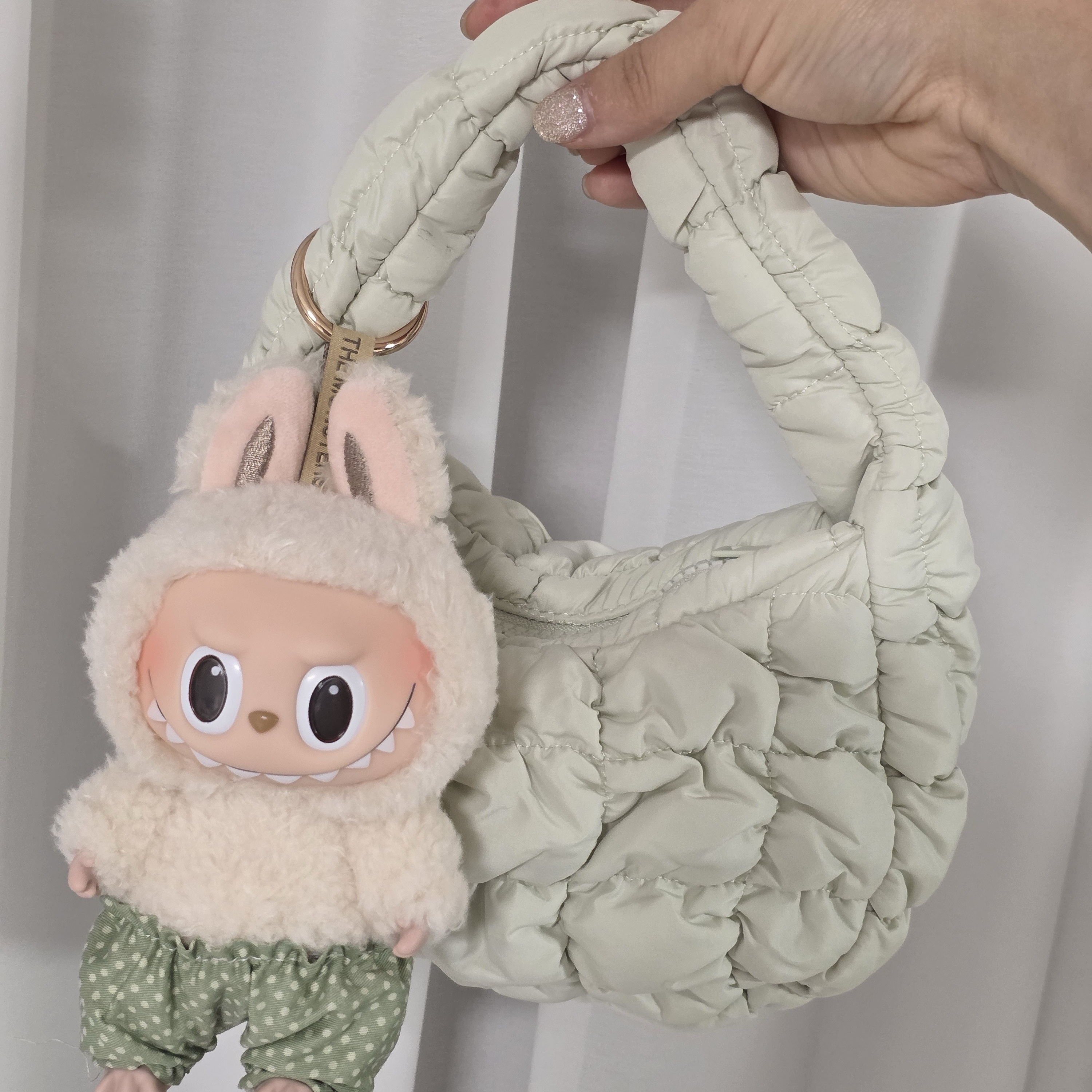 COS Quilted Micro Bag Light Green, Pop Mart The Monsters Labubu Tasty Macarons Series Sealed Case (6 Blind Boxes) 착용 스타일
