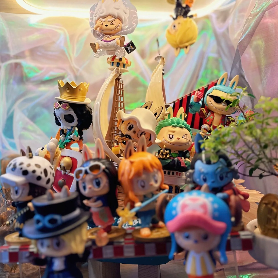 Pop Mart Labubu The Monsters x One Piece Series Figures Jinbe (Opened Case) 착용 스타일