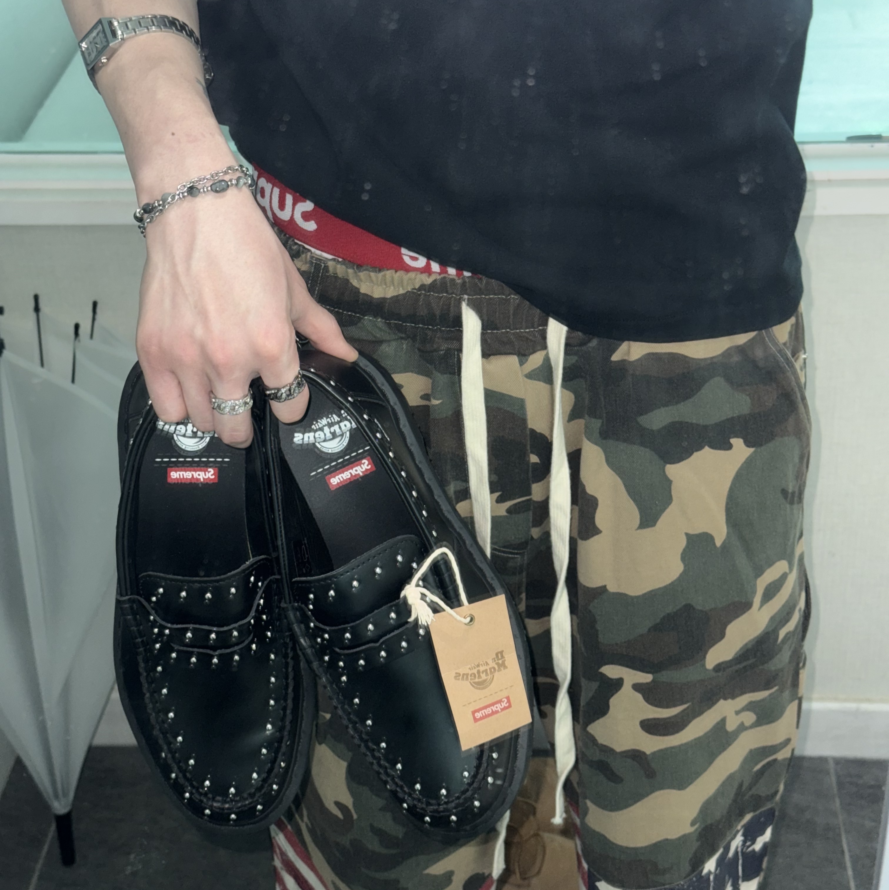 Dr. Martens x Supreme Studded Penton Loafers Black - 25SS, Supreme Hanes Boxer Briefs White (4 Pack) 착용 스타일