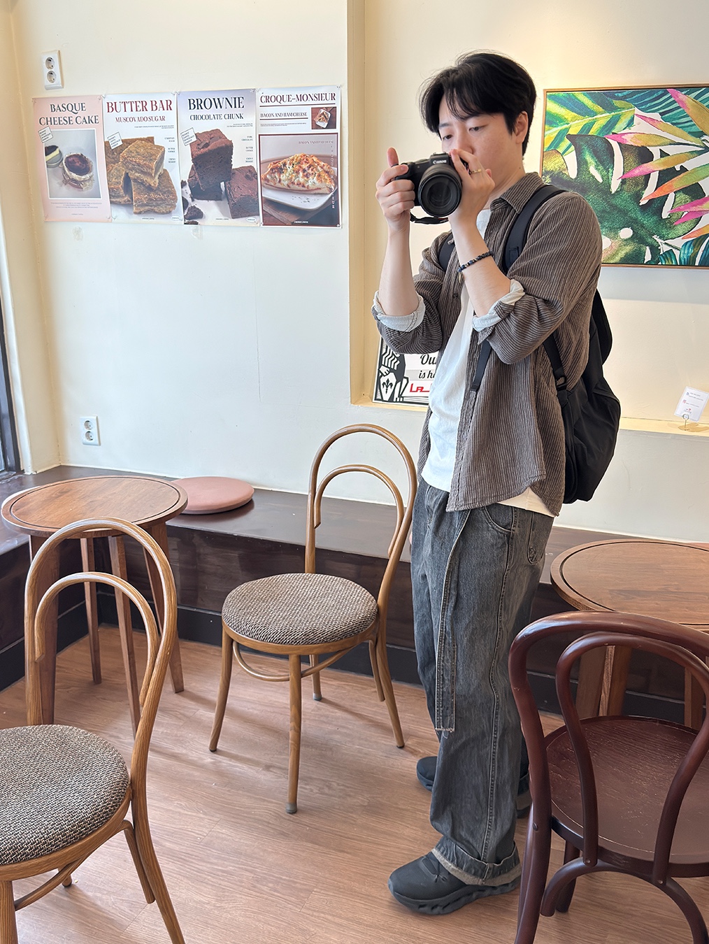 NA A NANA Gauze Stripe Shirt Brown, NA A NANA Pleats Belted Denim Pants Vintage Black 착용 스타일 - 1