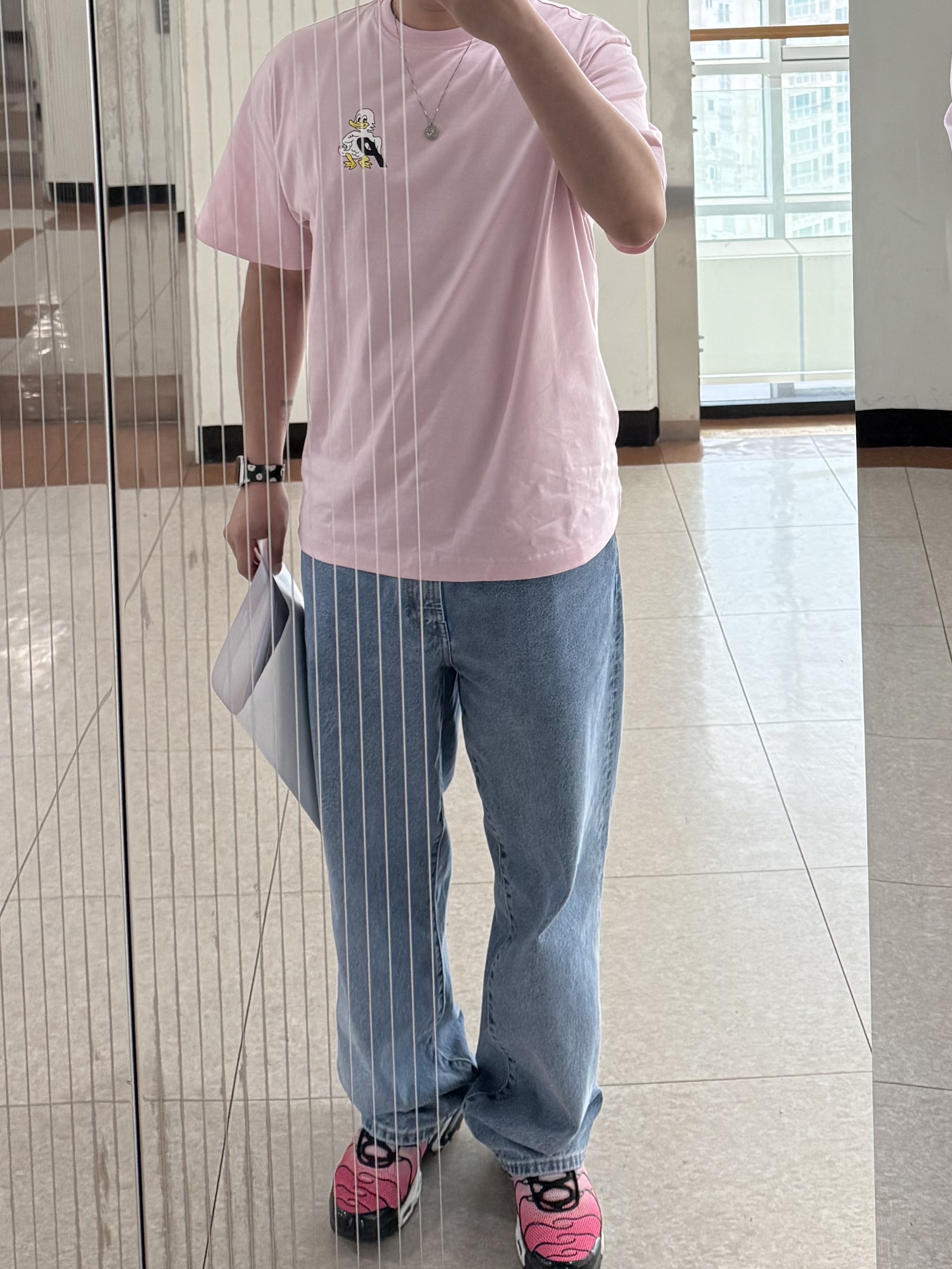Palace Duck Off T-Shirt Lush Flush - 25SS 착용 스타일