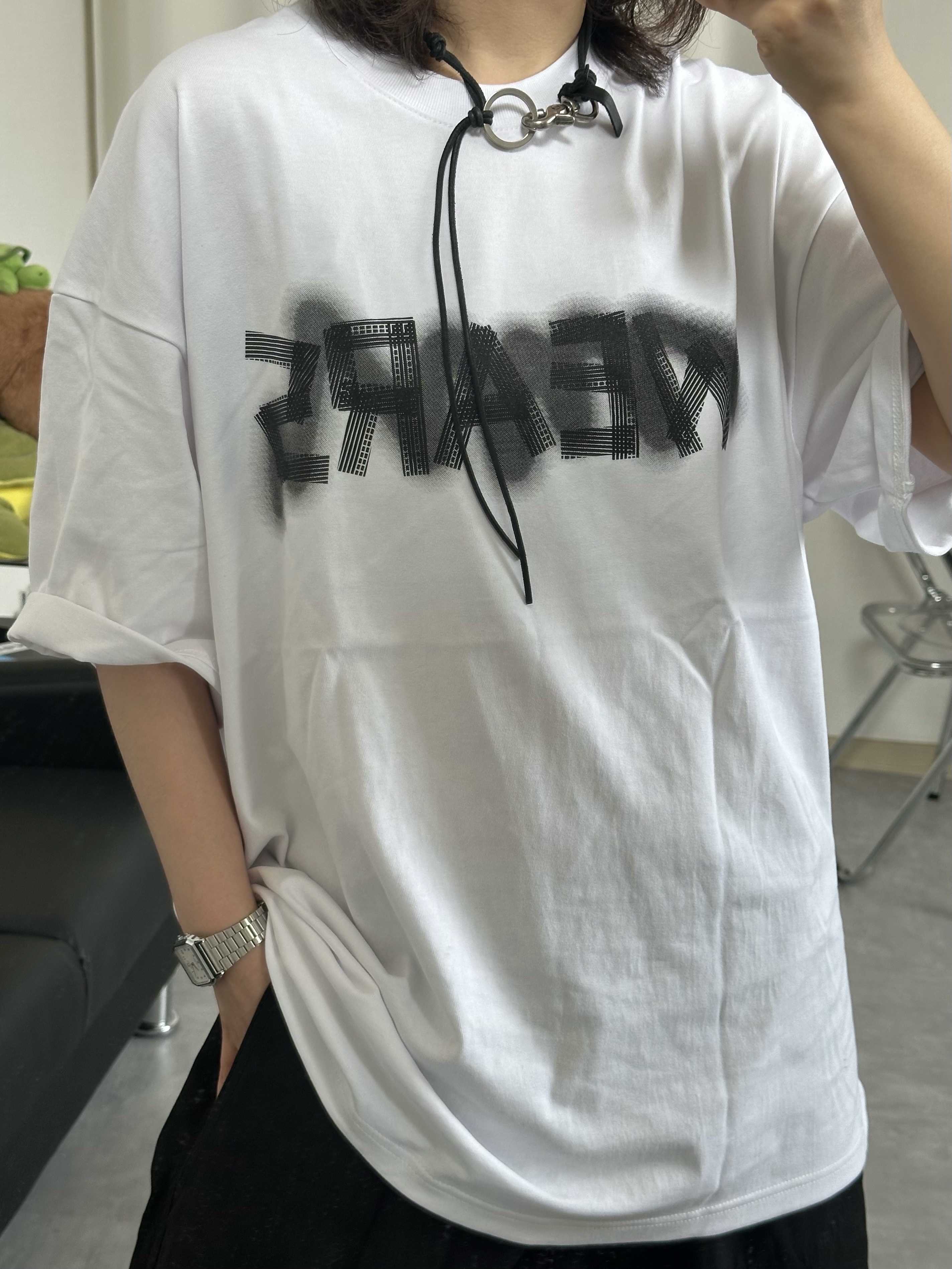 (W) Nike Dunk Low Light Smoke Grey, Our Legacy Ladon Leather Keychain Black 착용 스타일 - 3