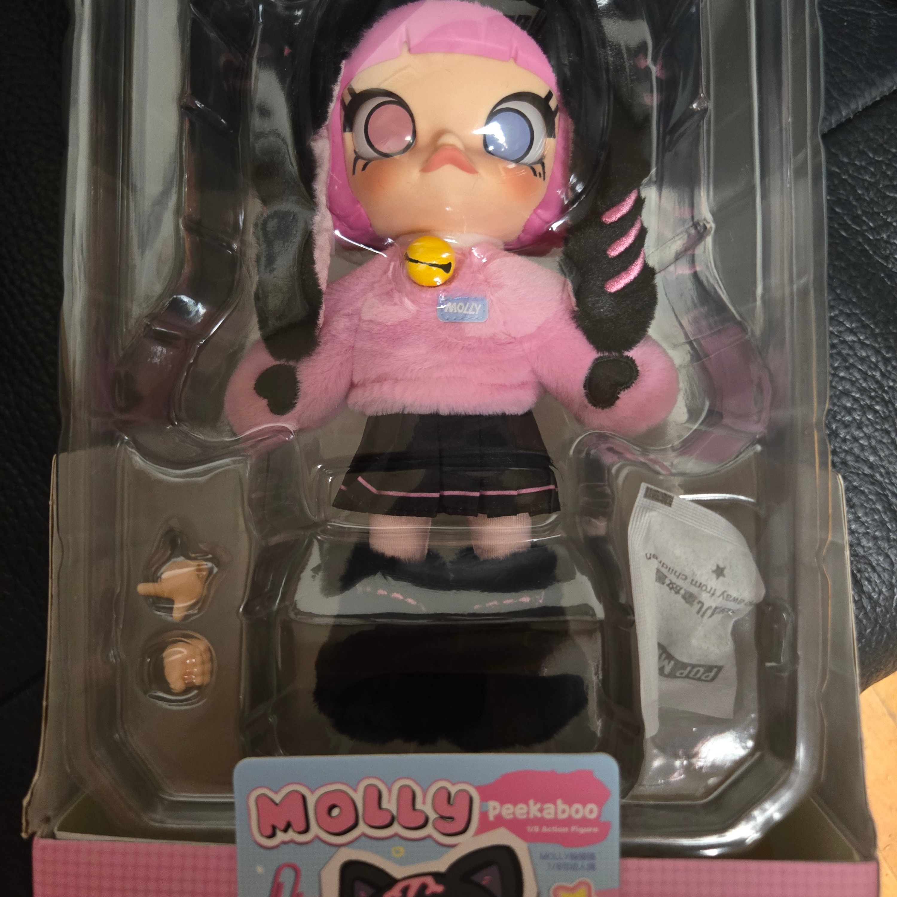 Pop Mart Molly Peekaboo 1/8 BJD (1 Blind Box) 착용 스타일