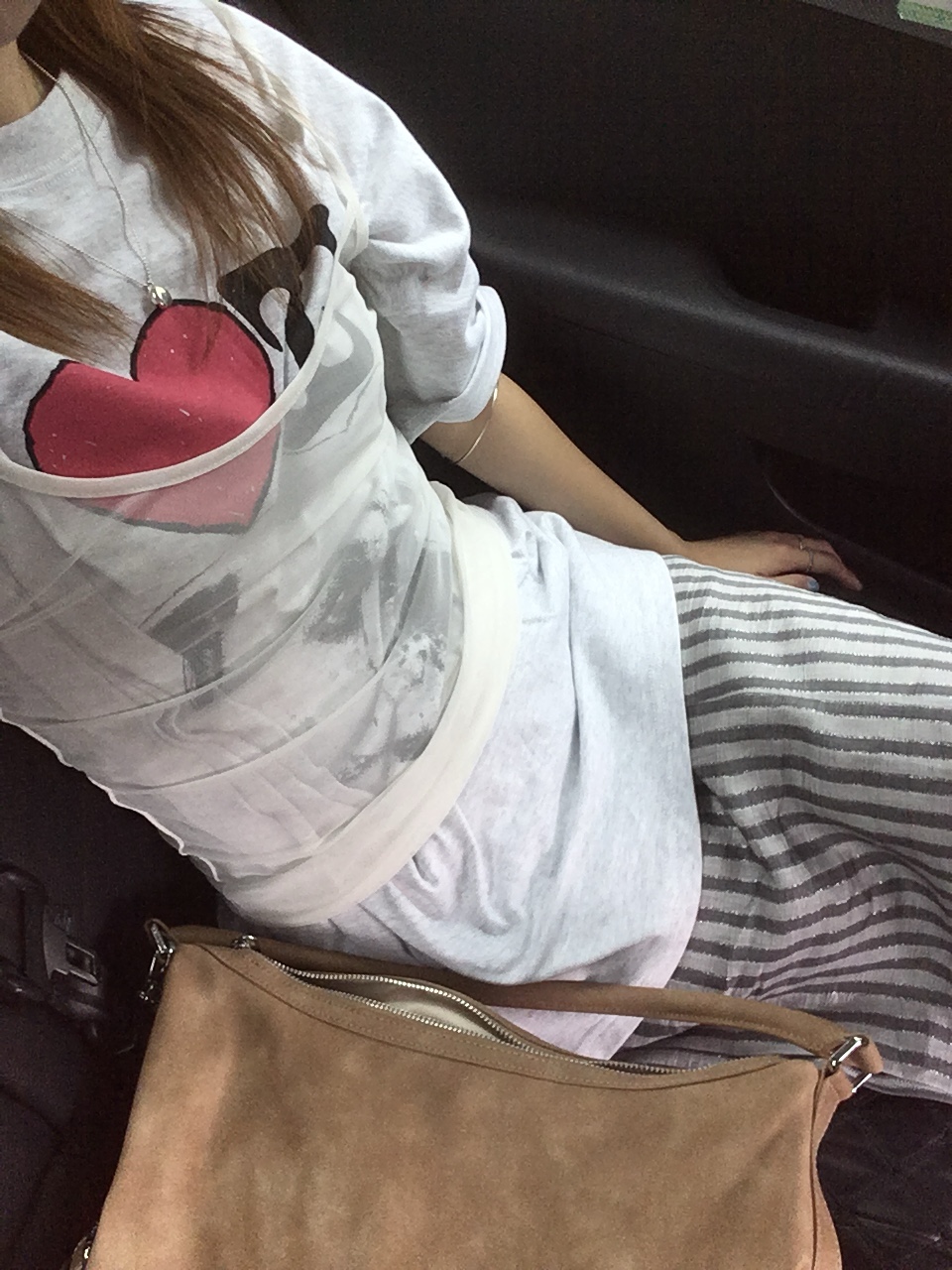 [KREAM 단독] Suade Bulldog Tee Melange Gray 착용 스타일 - 9
