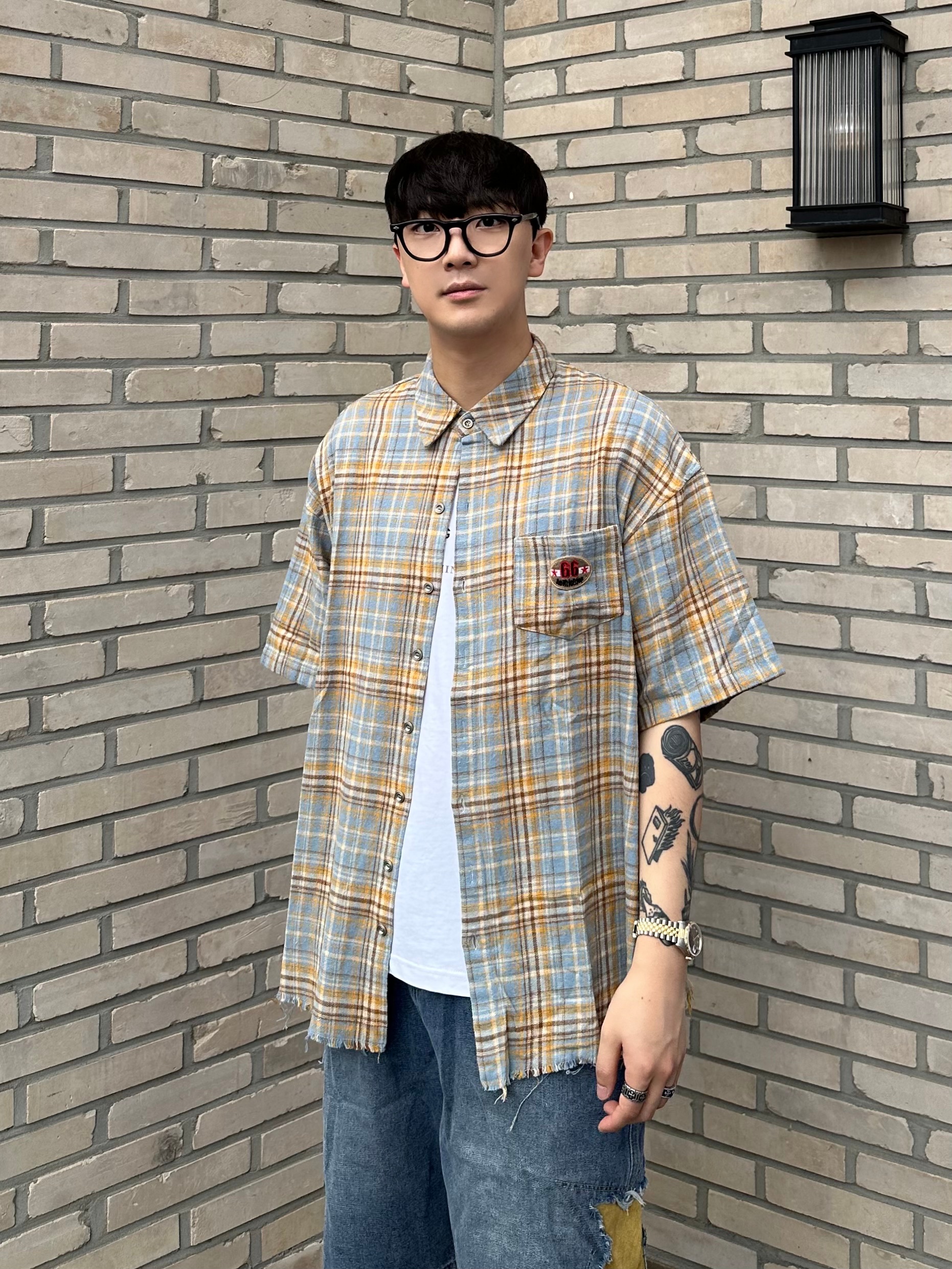Balenciaga Cargo Sneakers White Grey 착용 스타일 - 2