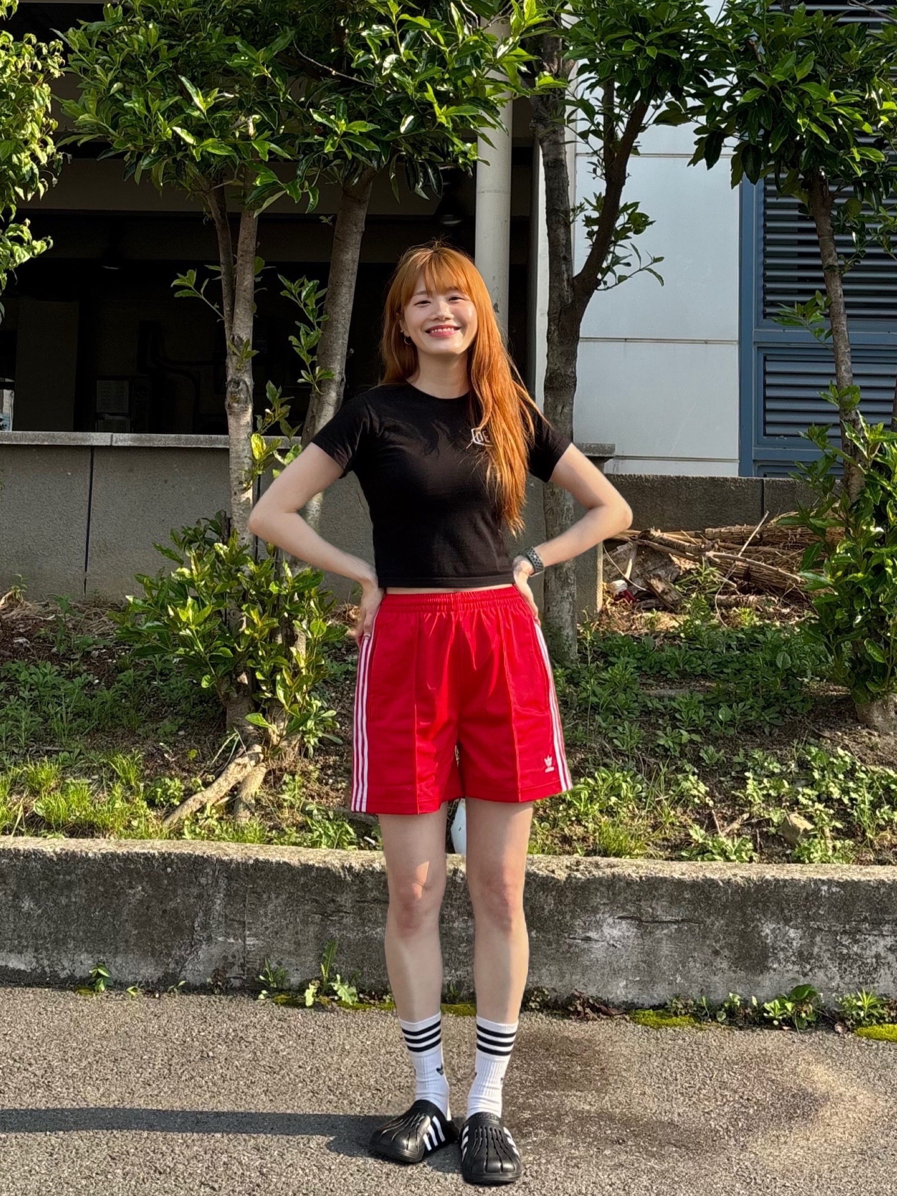 (W) Adidas Firebird Shorts Better Scarlet White - KR Sizing, Adidas Adilette Clog Black White 착용 스타일 - 2